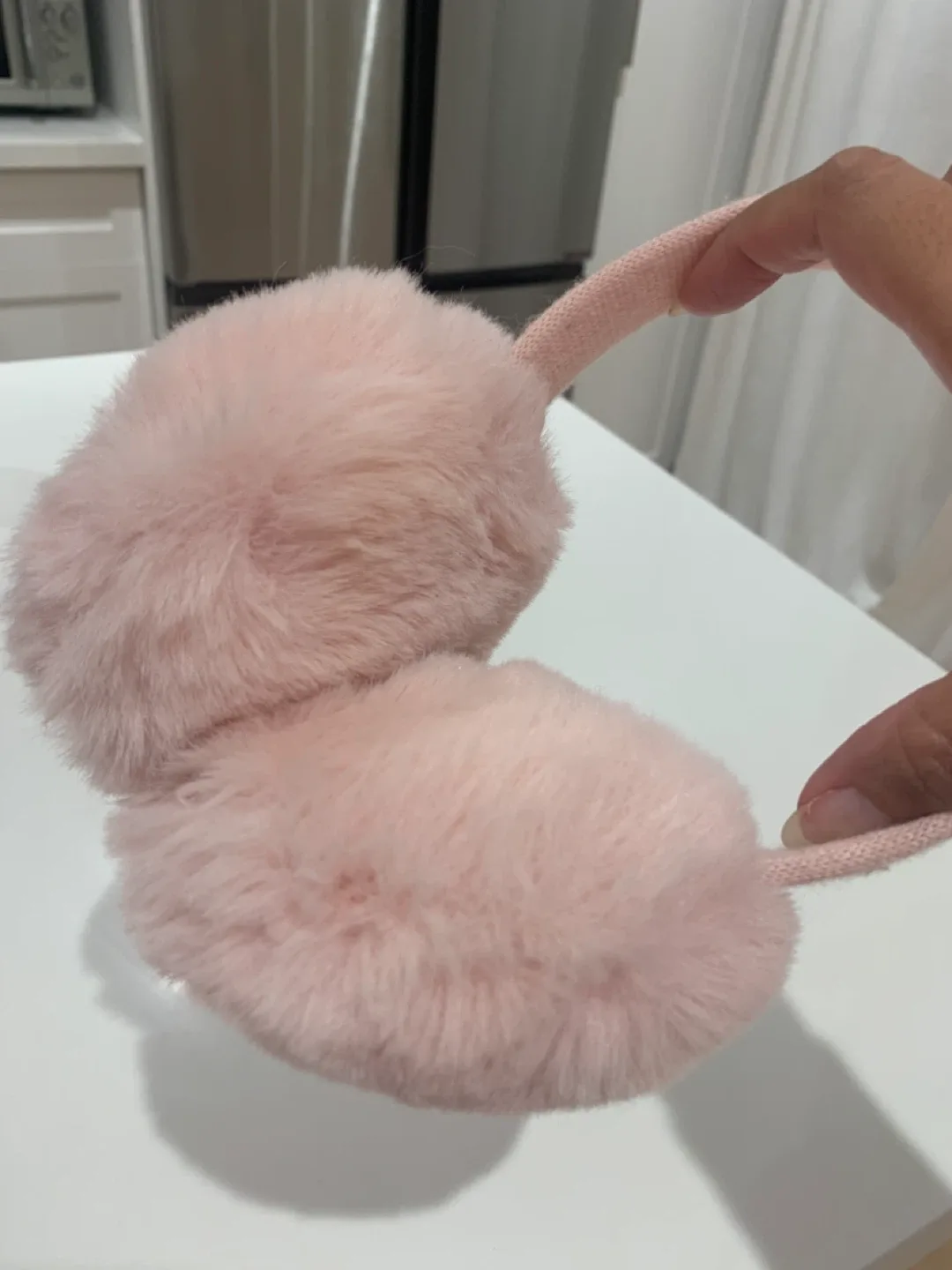 🎀 Preloved Kate Spade Pink Furry Earmuffs 🩷 image indicator(5)