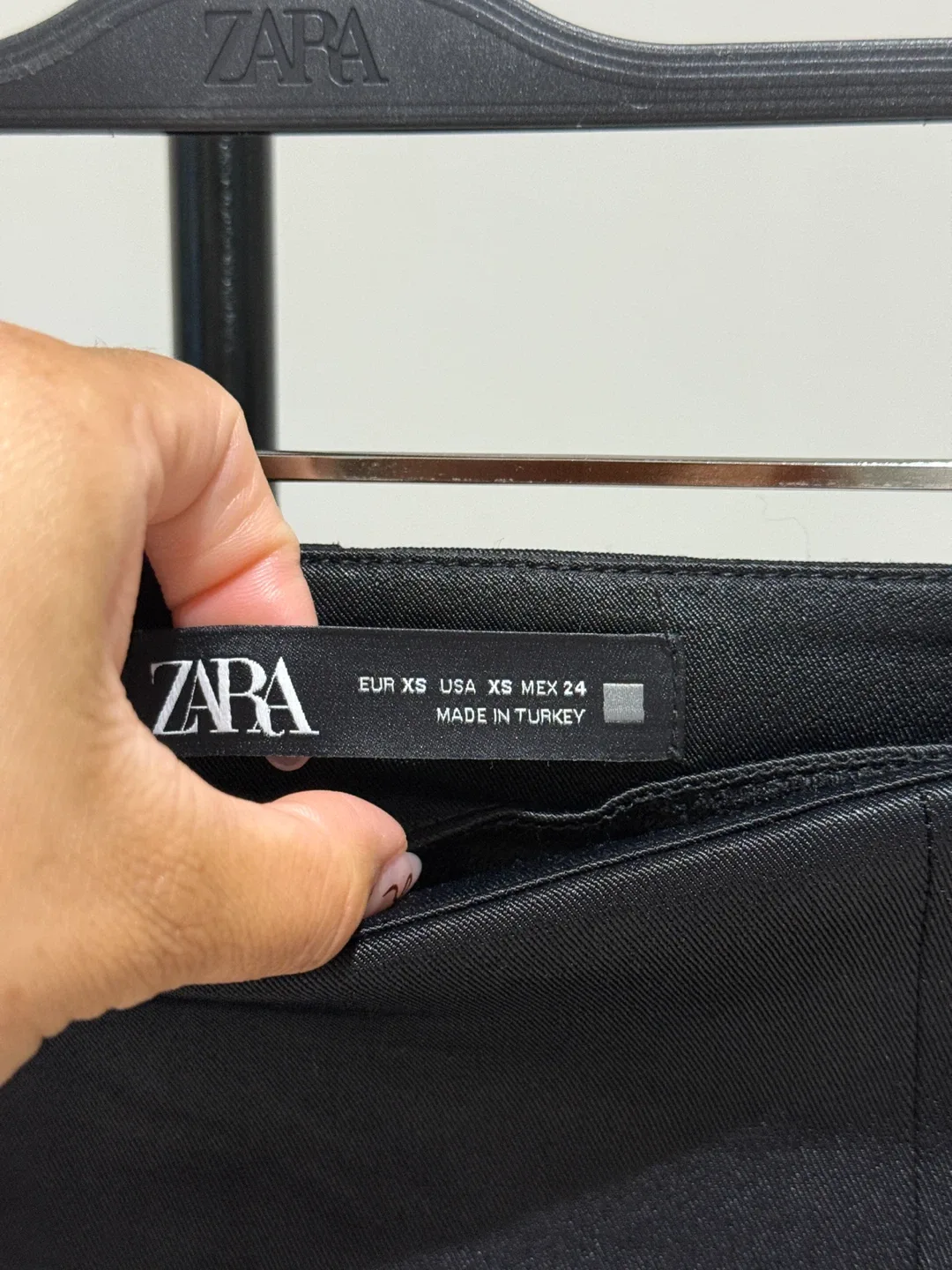 Zara Black Mini Skirt - Size XS image indicator(3)