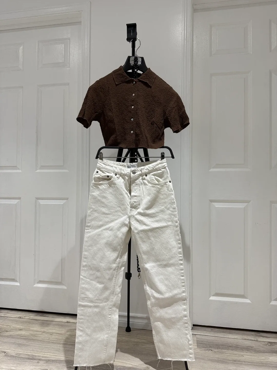 Zara White Jeans image indicator(5)