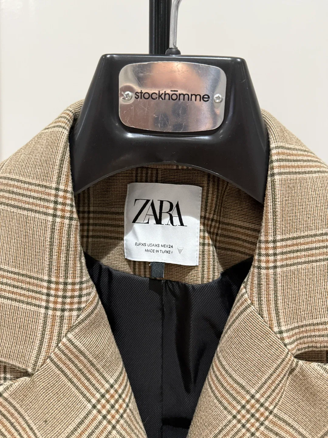 Zara Plaid Cropped Blazer image indicator(3)