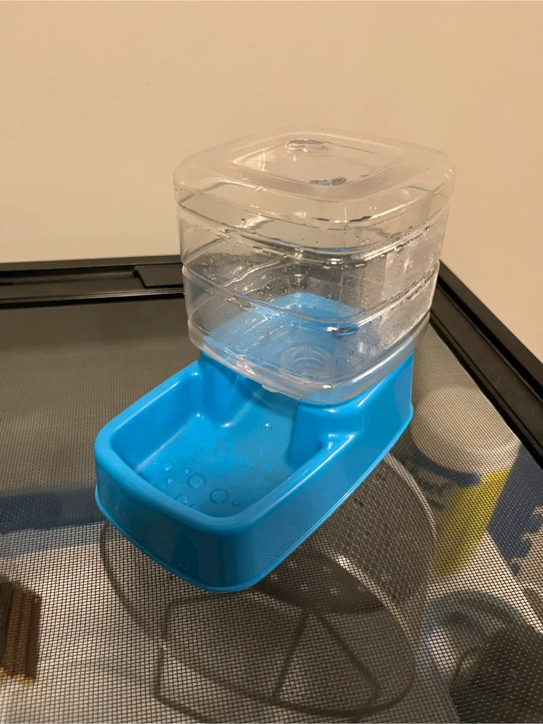 Small mini gravity Pet Water Dispenser image indicator(2)