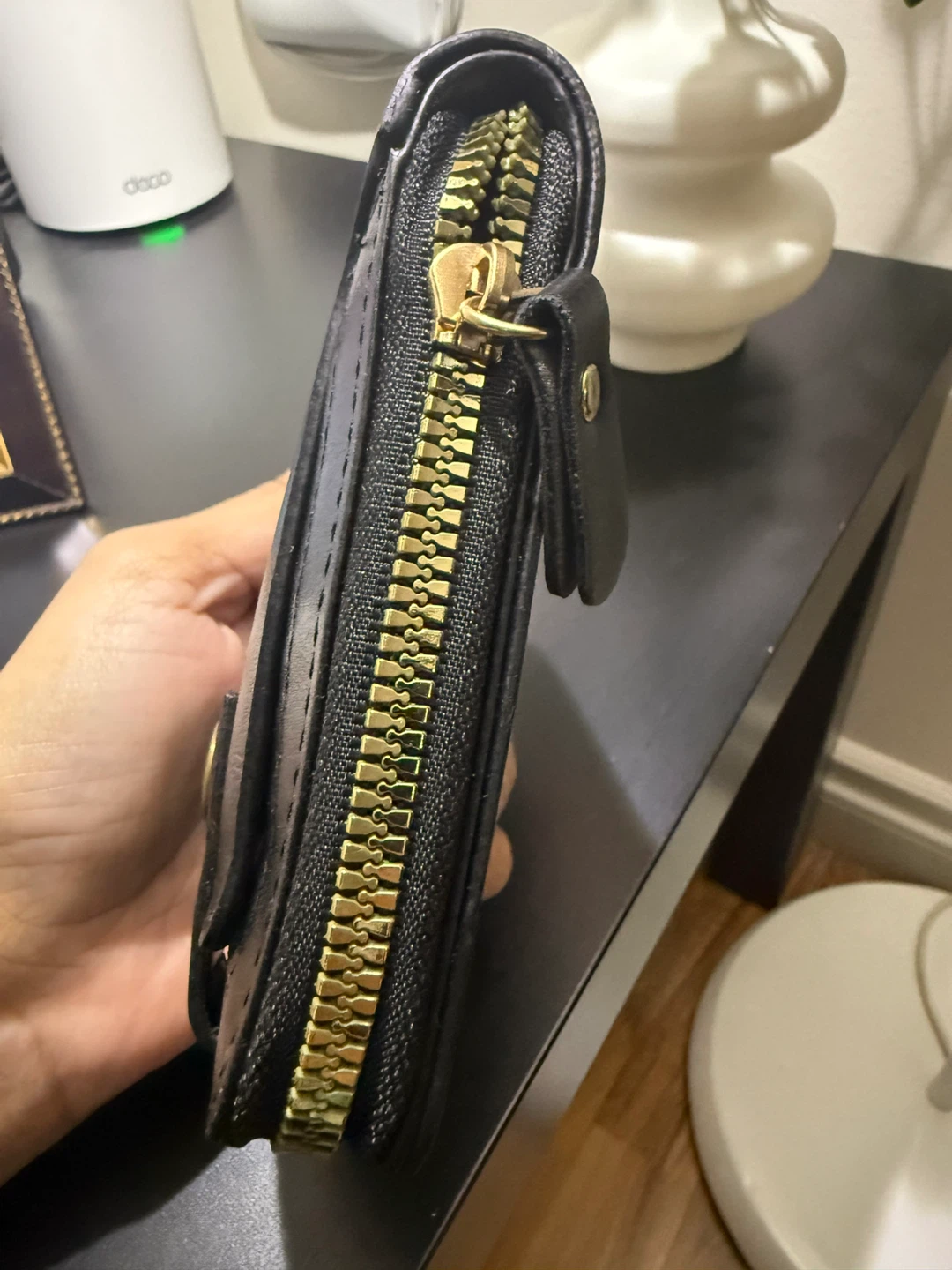 Black Bi-fold Wallet with Zipper - photo 3