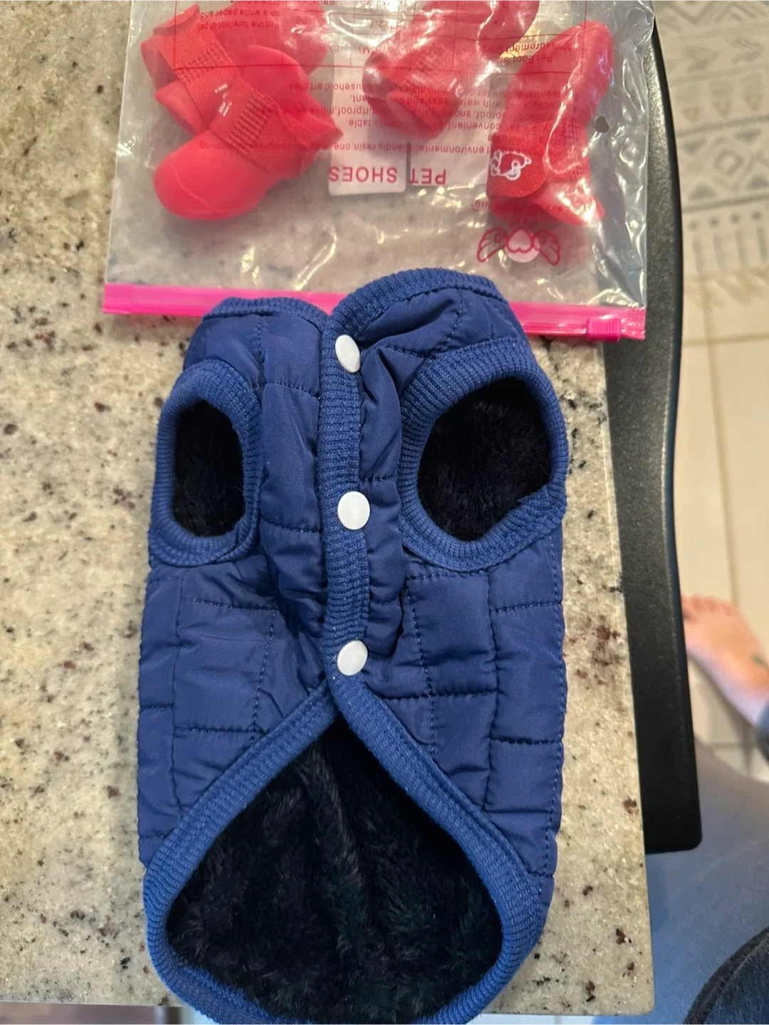 Dog Coat & Paw Protector Shoes size S image indicator(2)