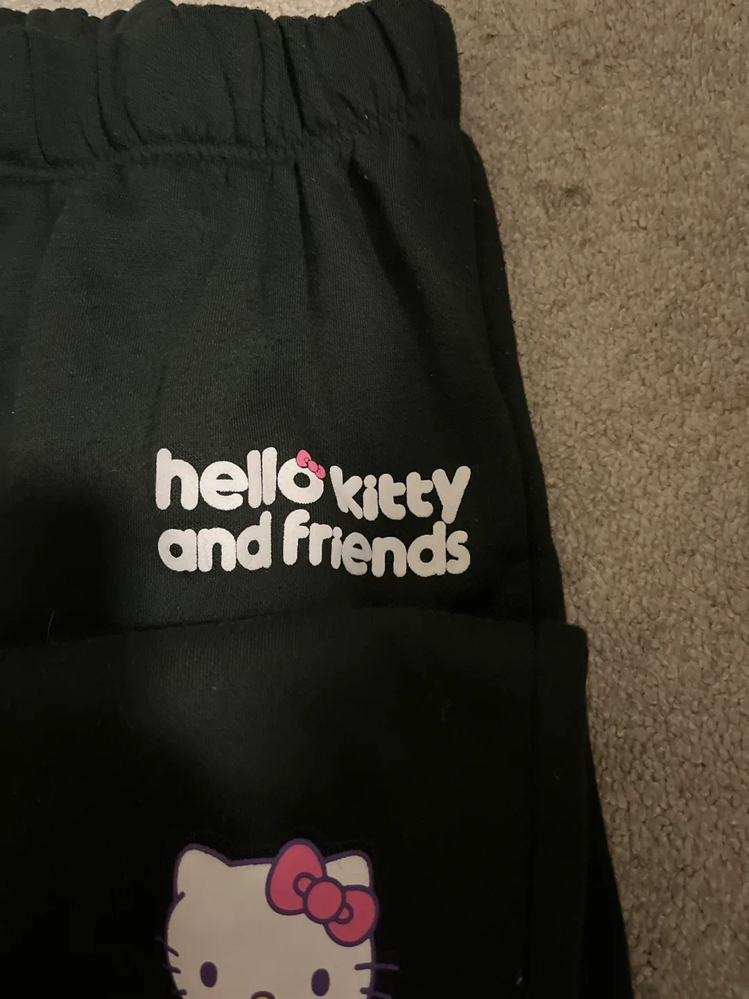 Hello Kitty and Friends Black Sweatpants - Size L image indicator(3)