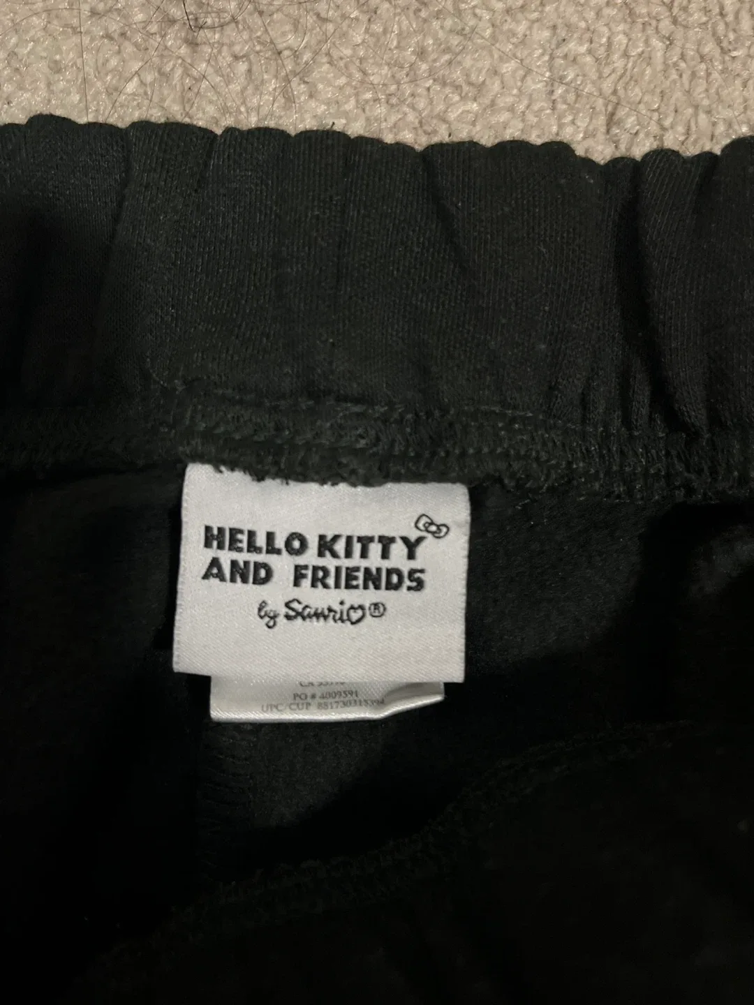 Hello Kitty and Friends Black Sweatpants - Size L image indicator(4)