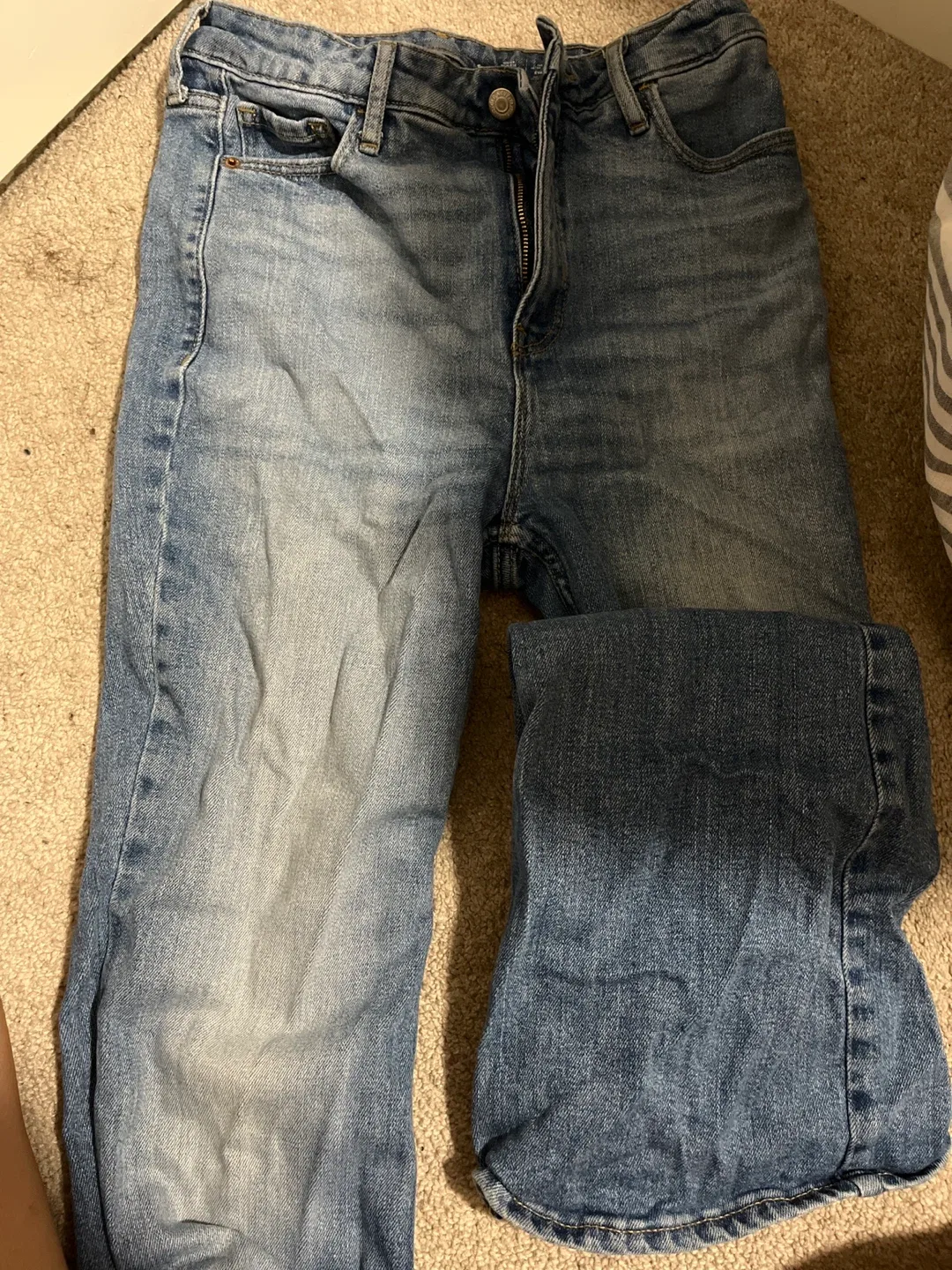 Old Navy Flare Jeans - Size 6 thumbnail
