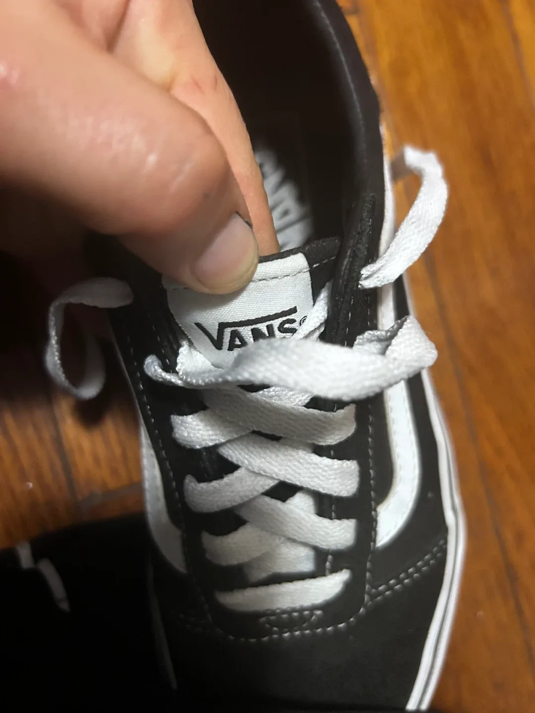 Vans Ward Black/White Sneakers thumbnail
