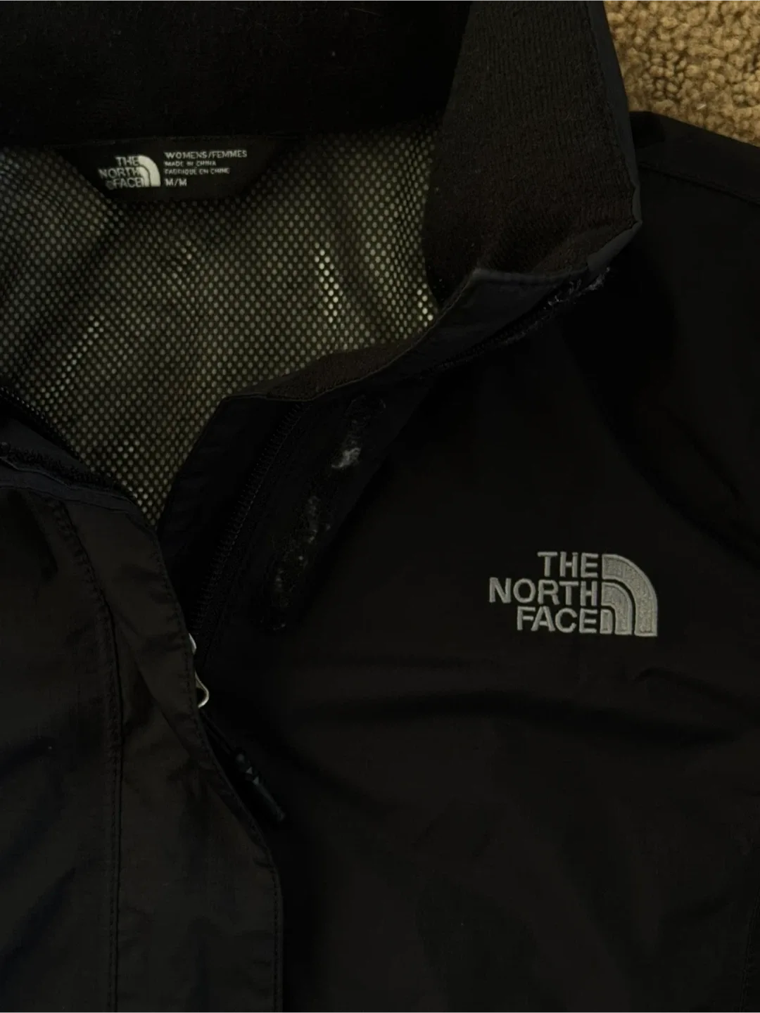 The North Face Black Rain Jacket - Size M image indicator(2)