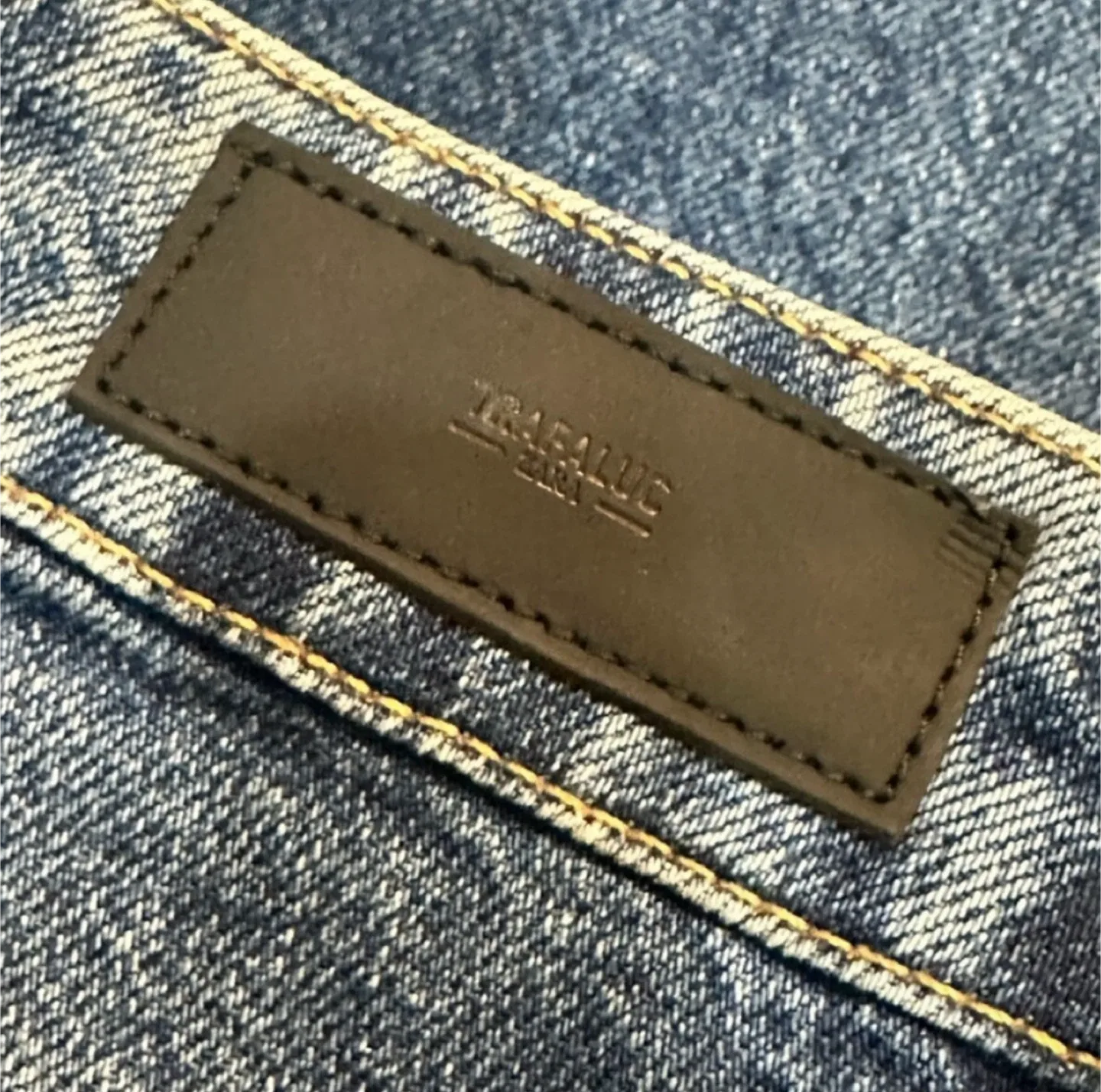 Zara Trafaluc Jeans image indicator(9)