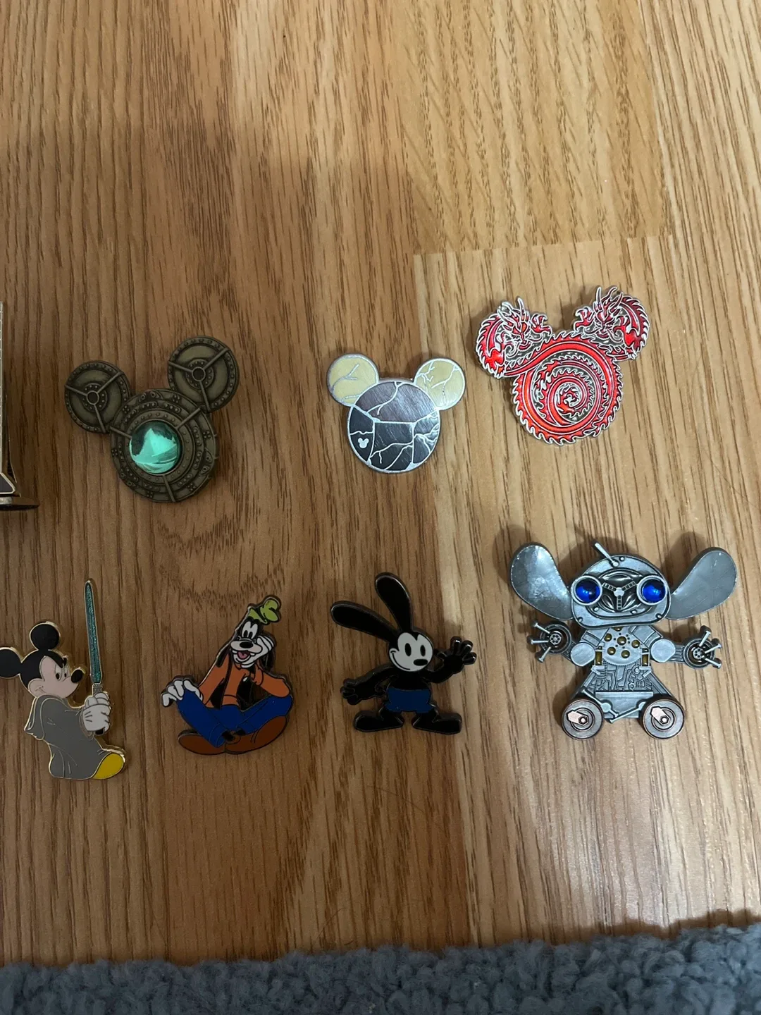 Disney Trading Pins - Various image indicator(3)