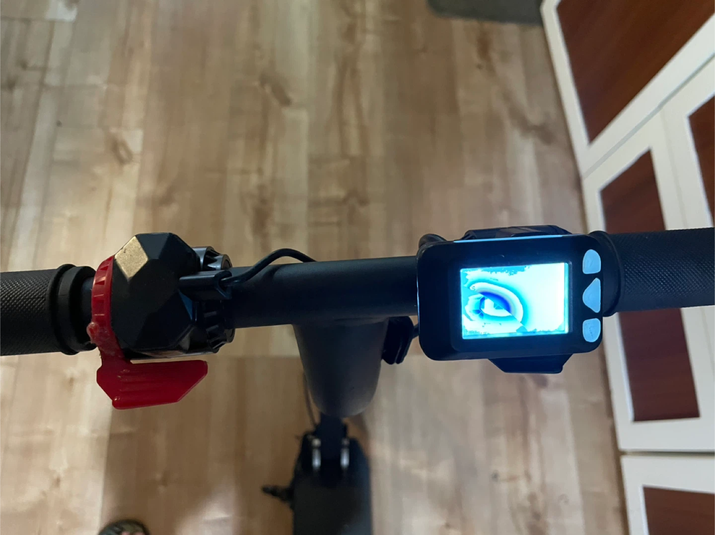 Gyroor Hs8 electric scooter - photo 3