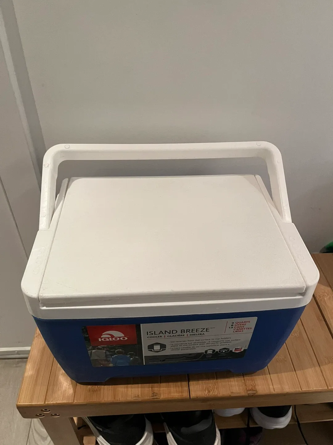 Igloo Island Breeze Cooler - 9 Quarts/8 Liters image indicator(2)