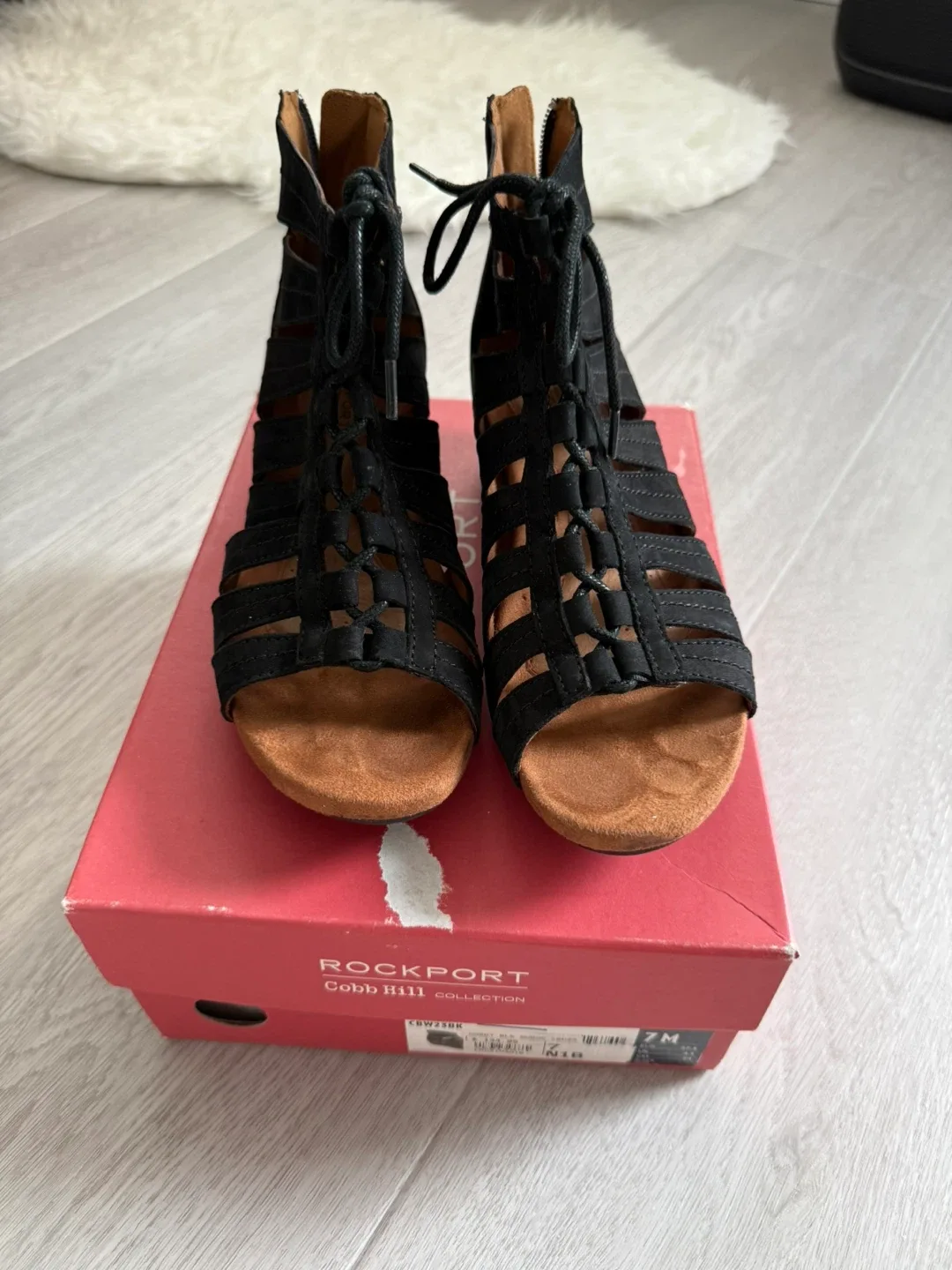 Rockport Cobb Hill Gabby Black Sandals - Size 7M thumbnail