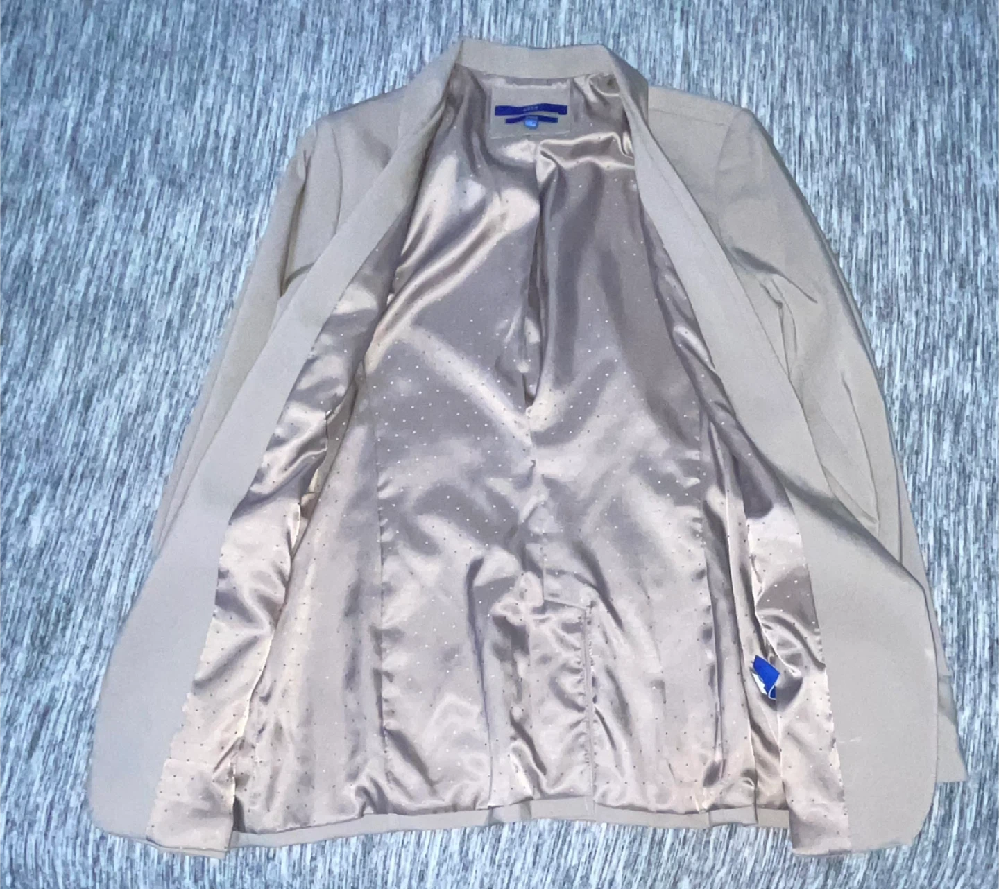 Tan Women’s Blazer. NEW with tag. Size Medium - photo 3