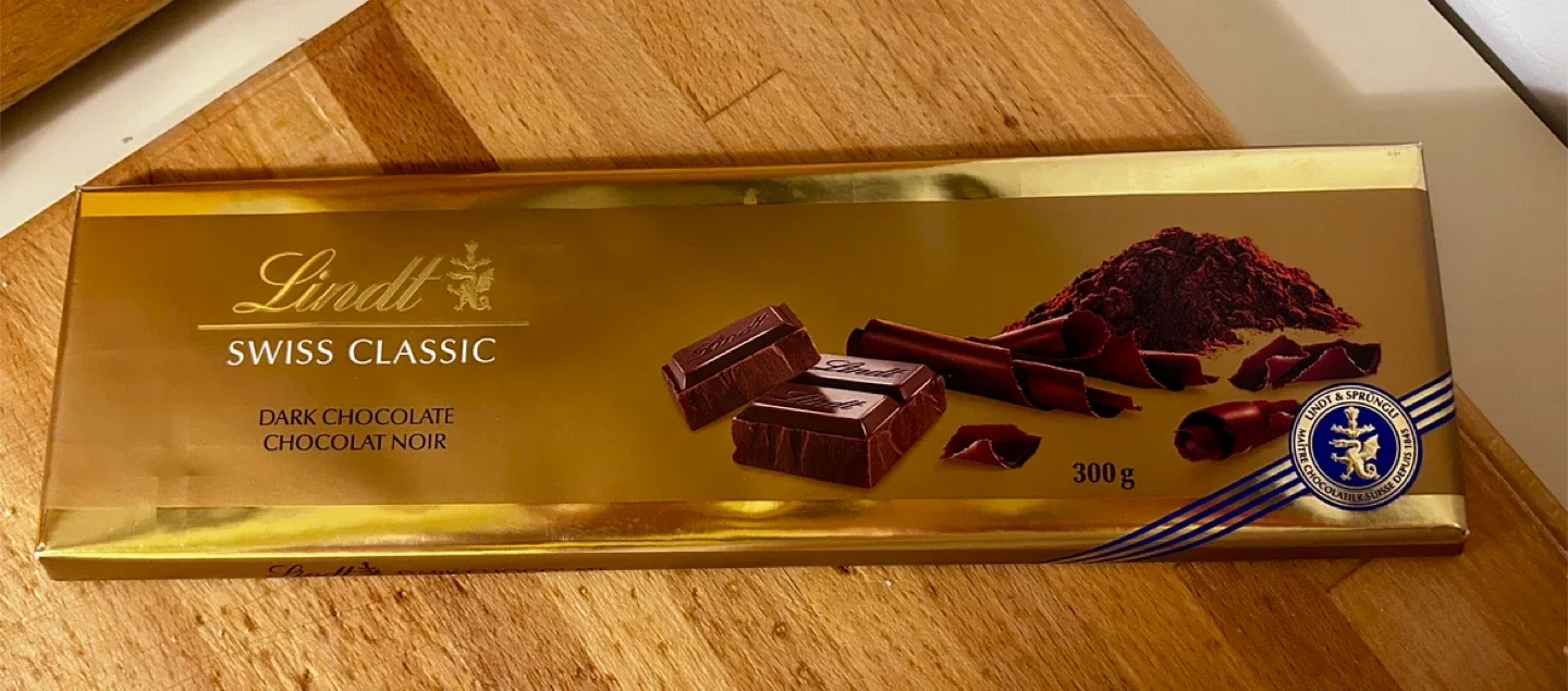 Lindt Swiss Classic Dark Chocolate 300g - NEW thumbnail
