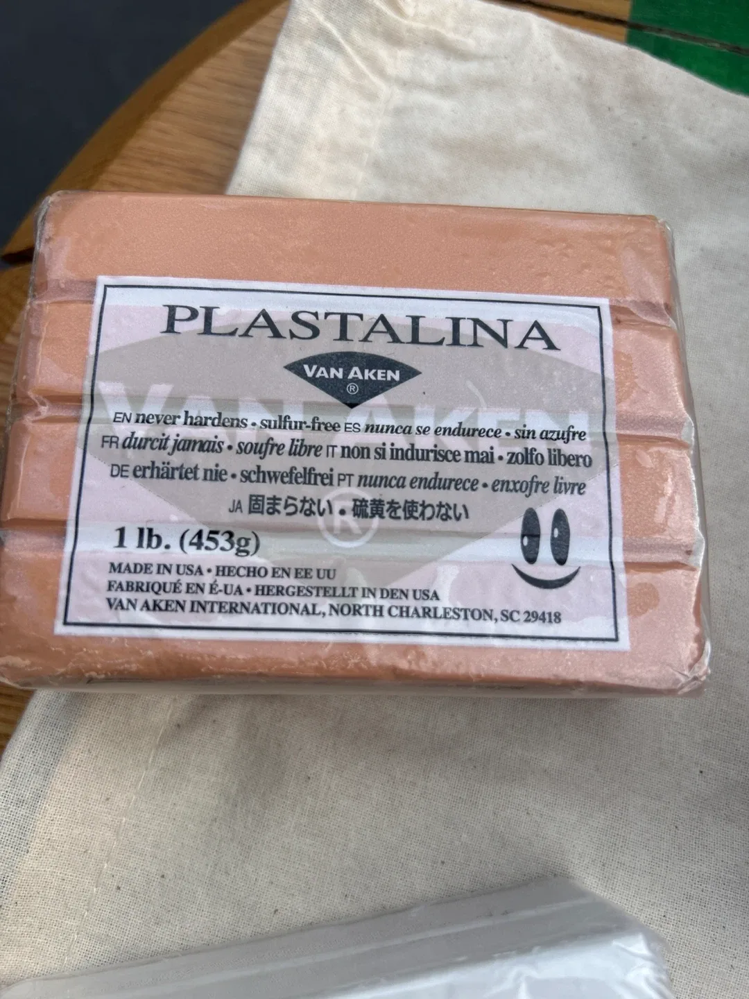 Van Aken Plastalina Modeling Clay & Wool Cloth image indicator(3)