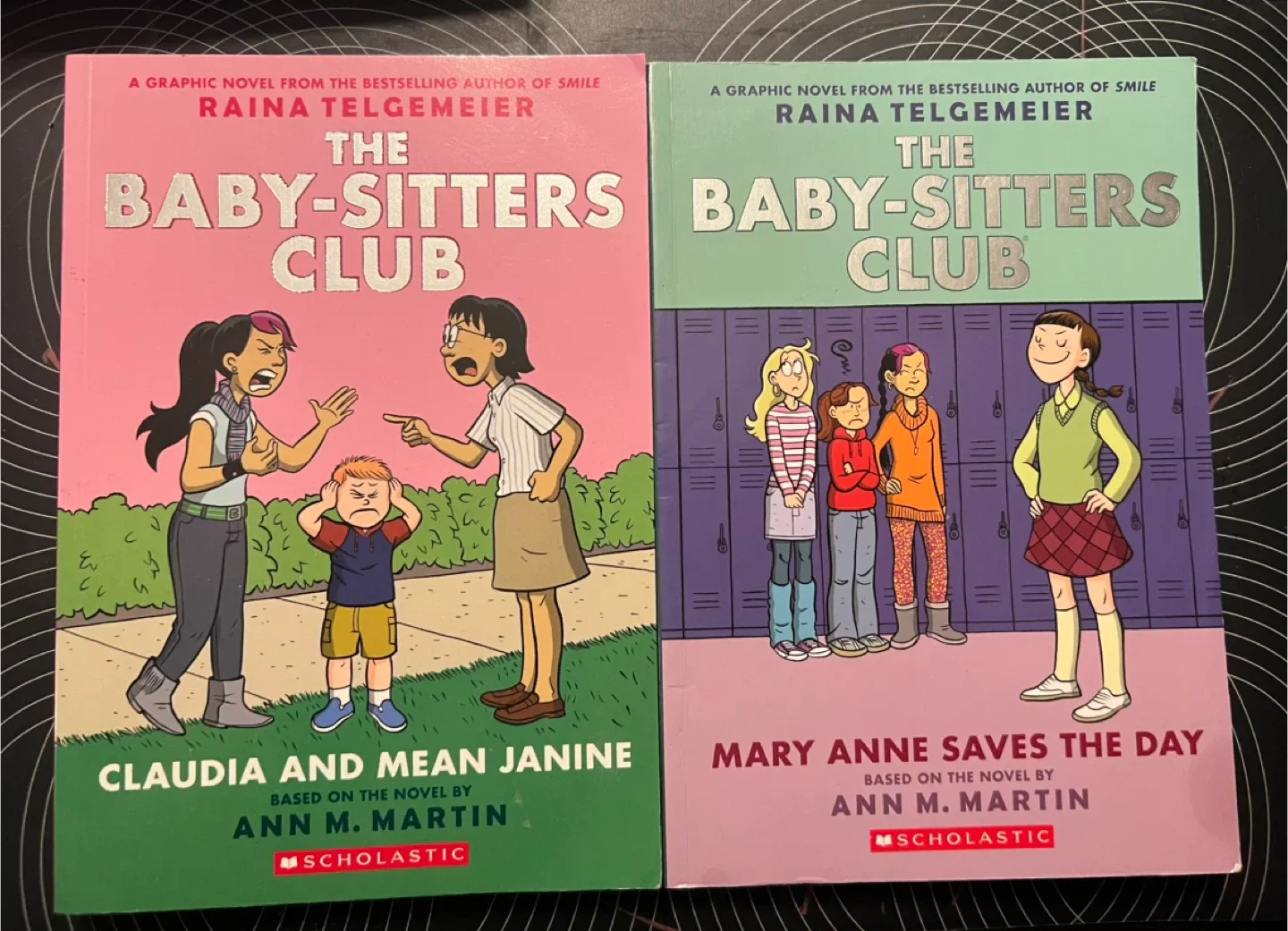 The Baby-Sitters Club Graphic Novels by Ann M. Martin image indicator(4)