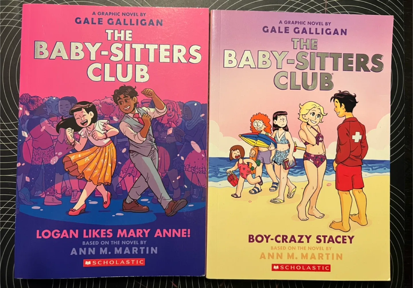 The Baby-Sitters Club Graphic Novels by Ann M. Martin image indicator(2)