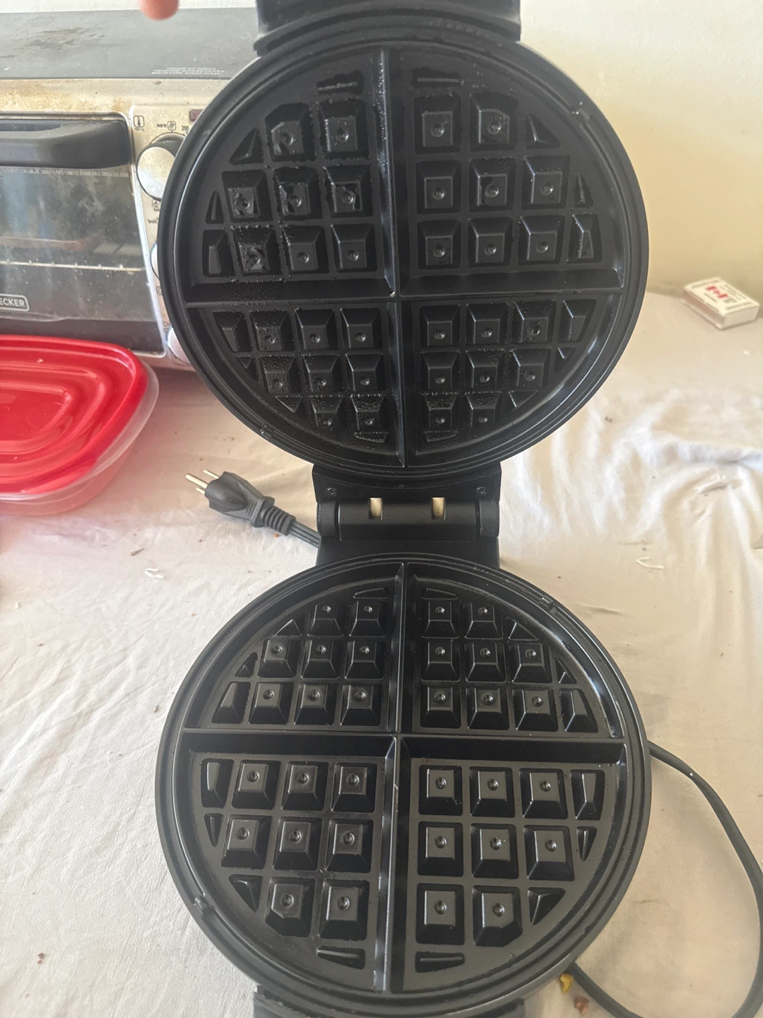 Black+Decker Waffle Maker - photo 2