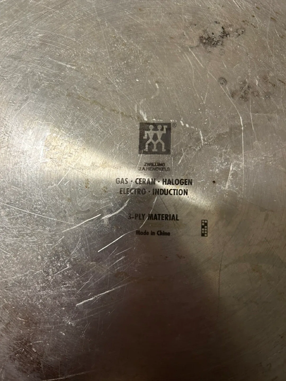 ZWILLING Spirit 3-ply 14-inch Fry Pan image indicator(3)