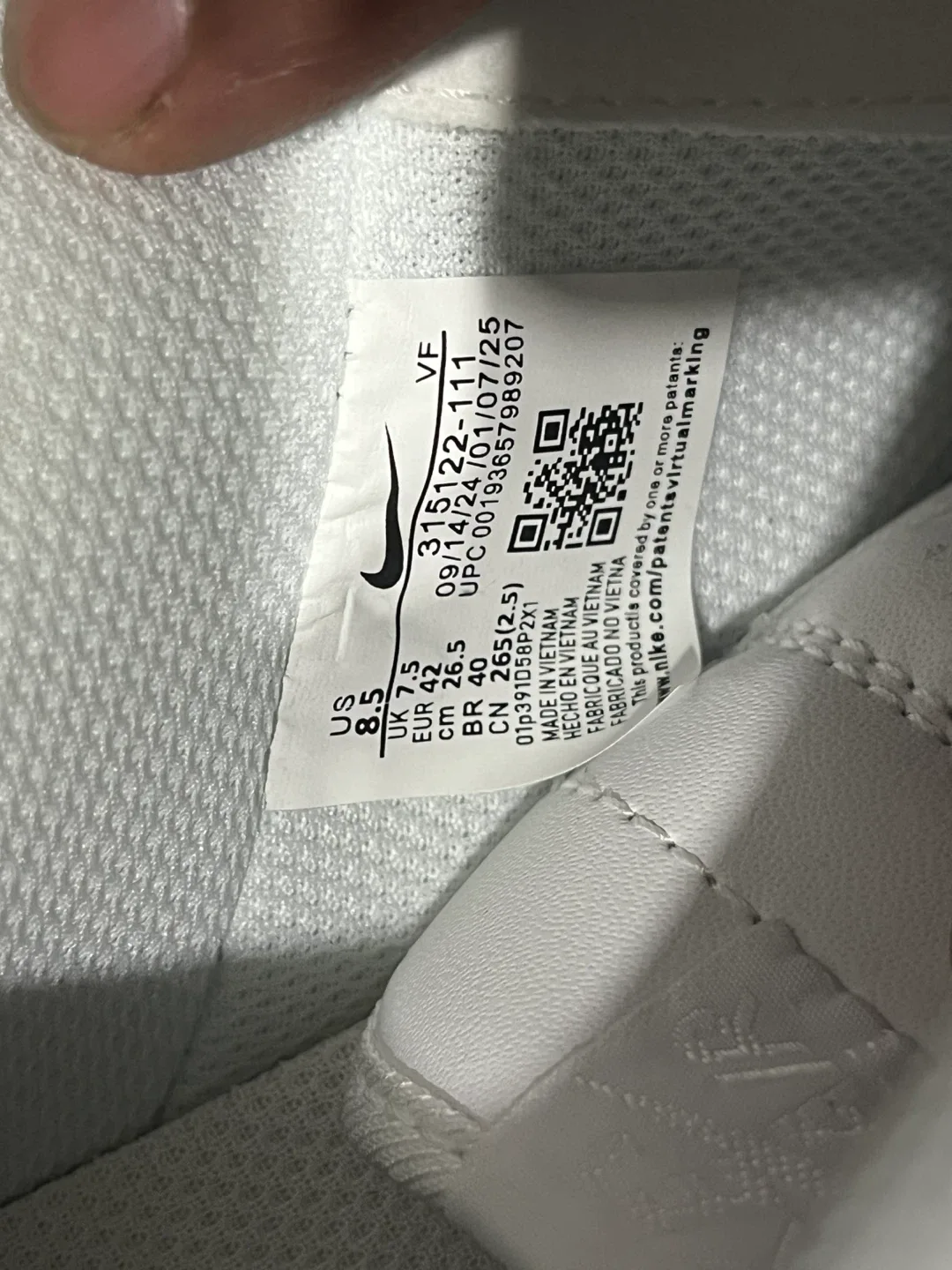 New Nike Air Force 1 '07 White, US 8.5 image indicator(3)