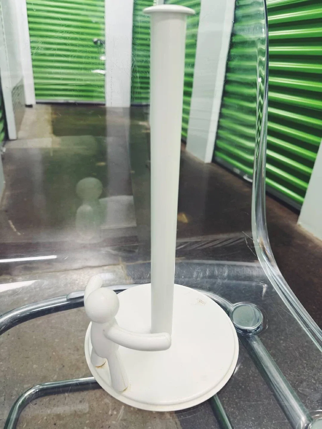 Paper Towel Holder with Cute Figure thumbnail