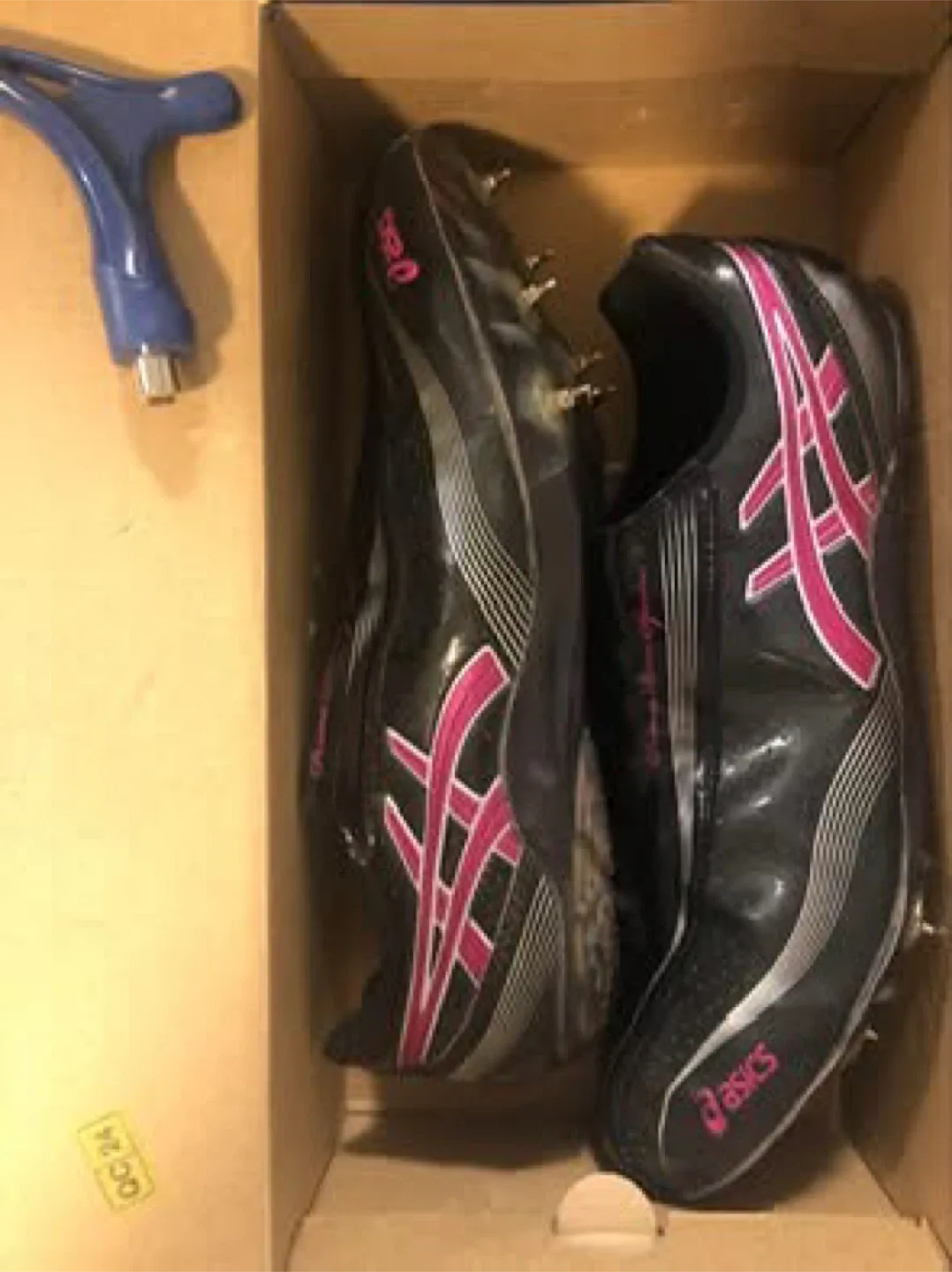 Asics Track & Field Spikes, Size 8 image indicator(2)