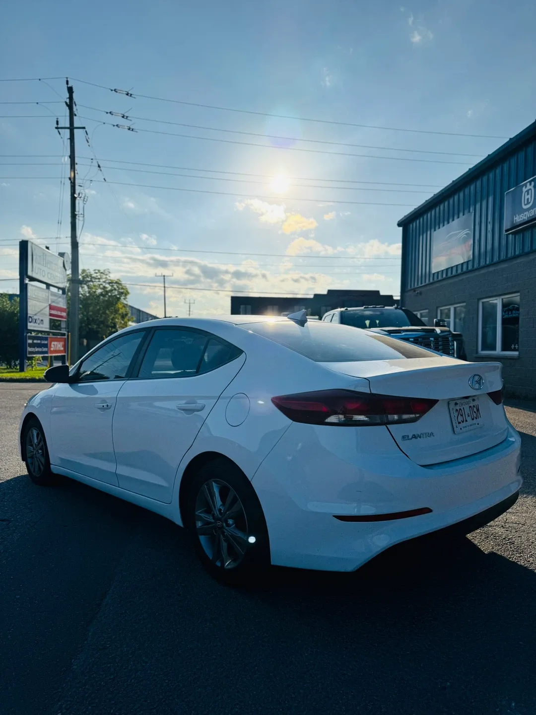 2017 Hyundai Elantra image indicator(5)