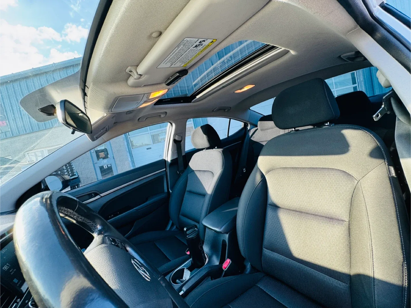 2017 Hyundai Elantra image indicator(10)