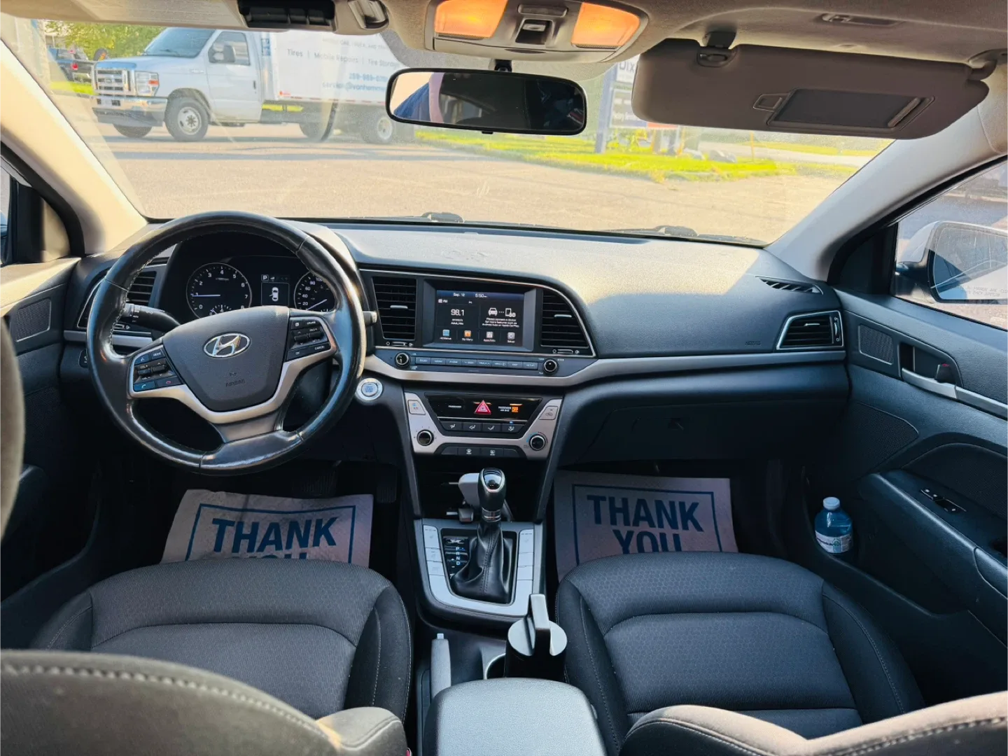 2017 Hyundai Elantra image indicator(9)