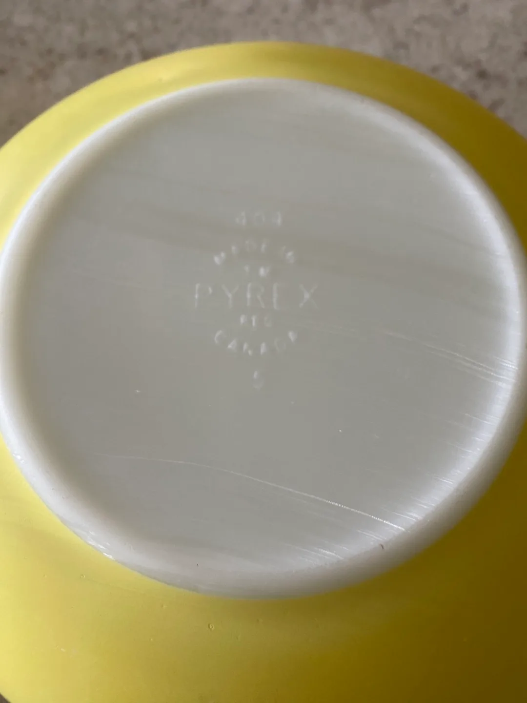 Vintage Pyrex Yellow Mixing Bowl 404 image indicator(4)
