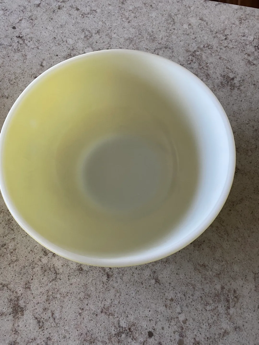 Vintage Pyrex Yellow Mixing Bowl 404 image indicator(3)