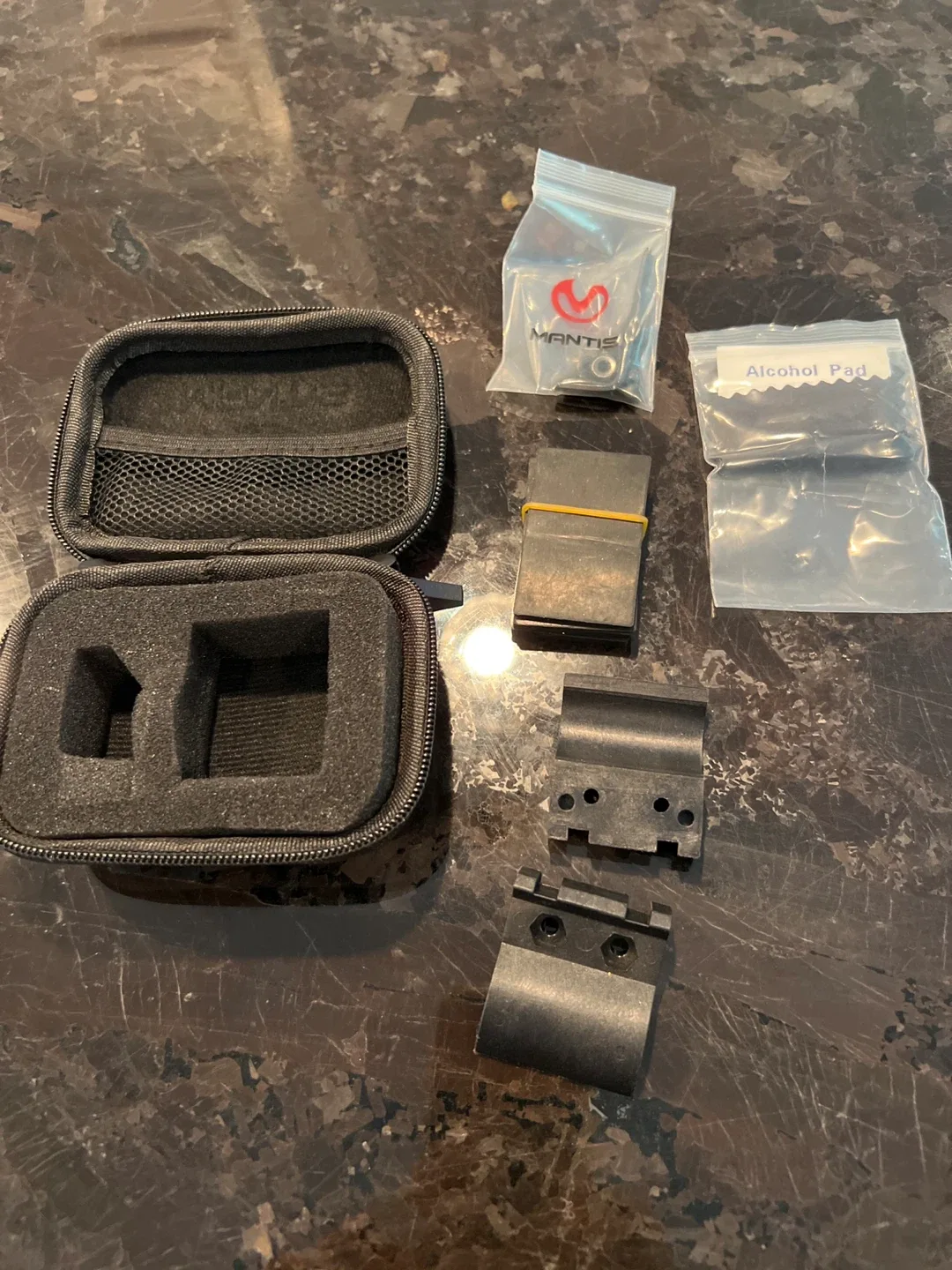 Mantis Optics Mount and Accessories image indicator(2)