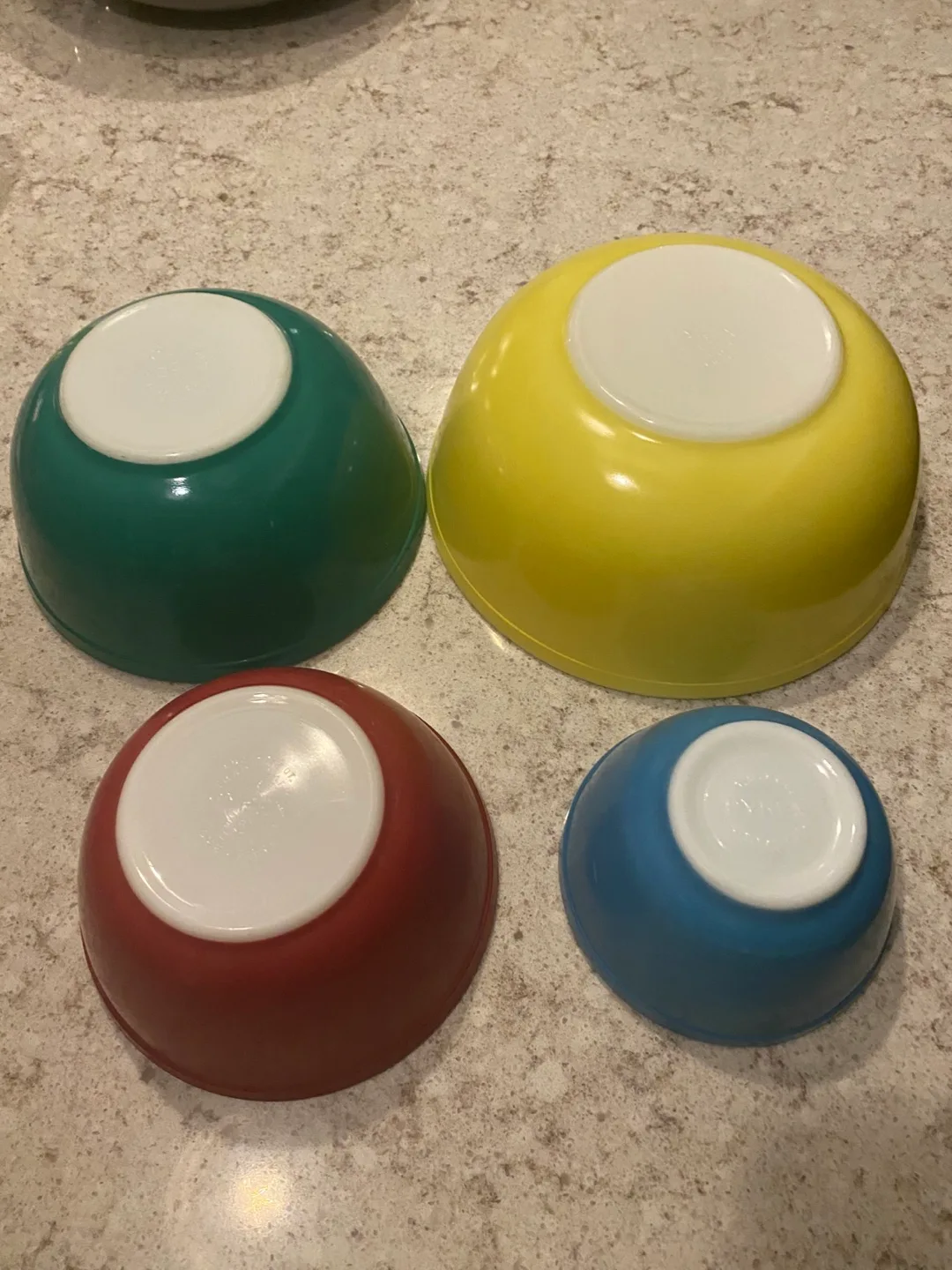 Vintage 1940’s Pyrex Bowl Set (4) Primary Colours image indicator(3)
