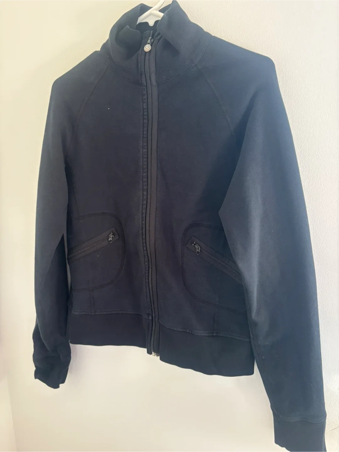 Lululemon Scuba Jacket - Black - Size 8 image indicator(2)