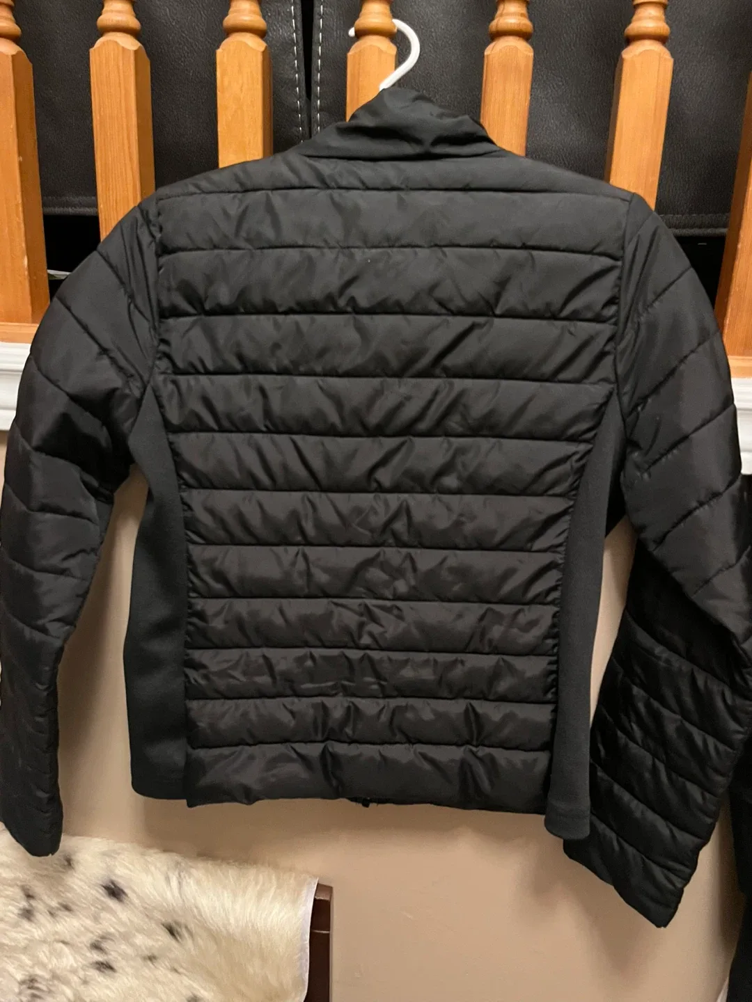 Black Puffer Jacket sizes M image indicator(3)