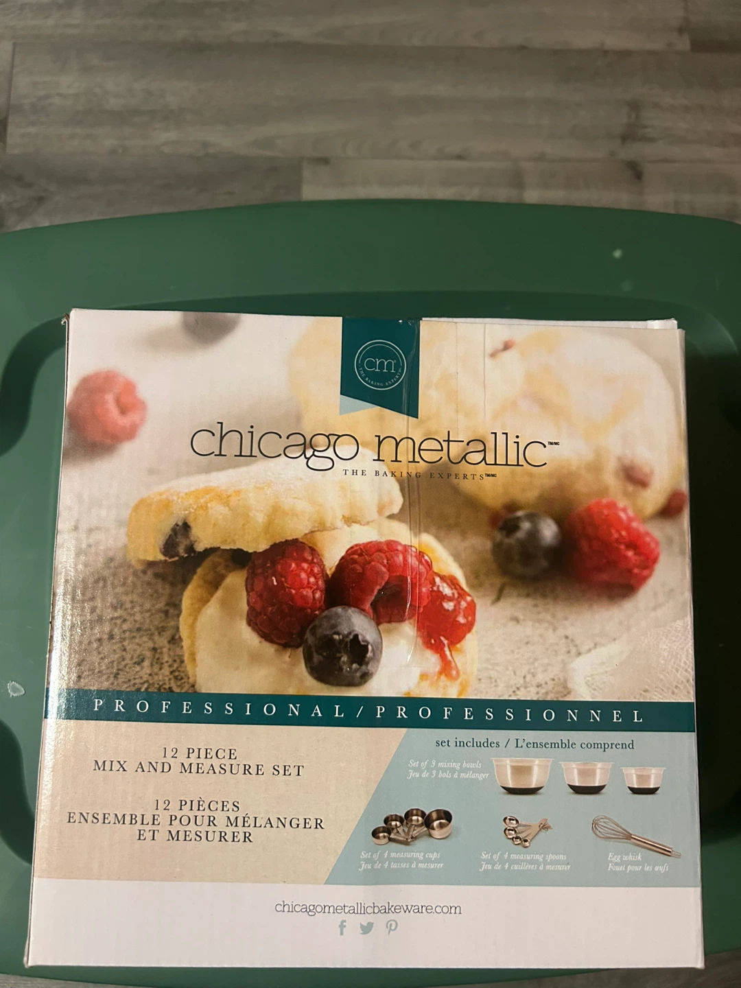 Chicago Metallic 12-Piece Mix and Measure Set