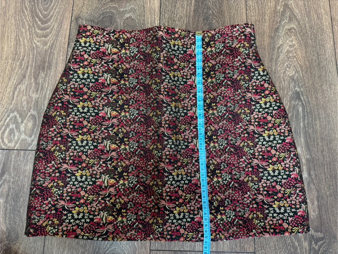 🌸 ZARA WOMAN Skirt – Floral Jacquard 🌸 image indicator(2)