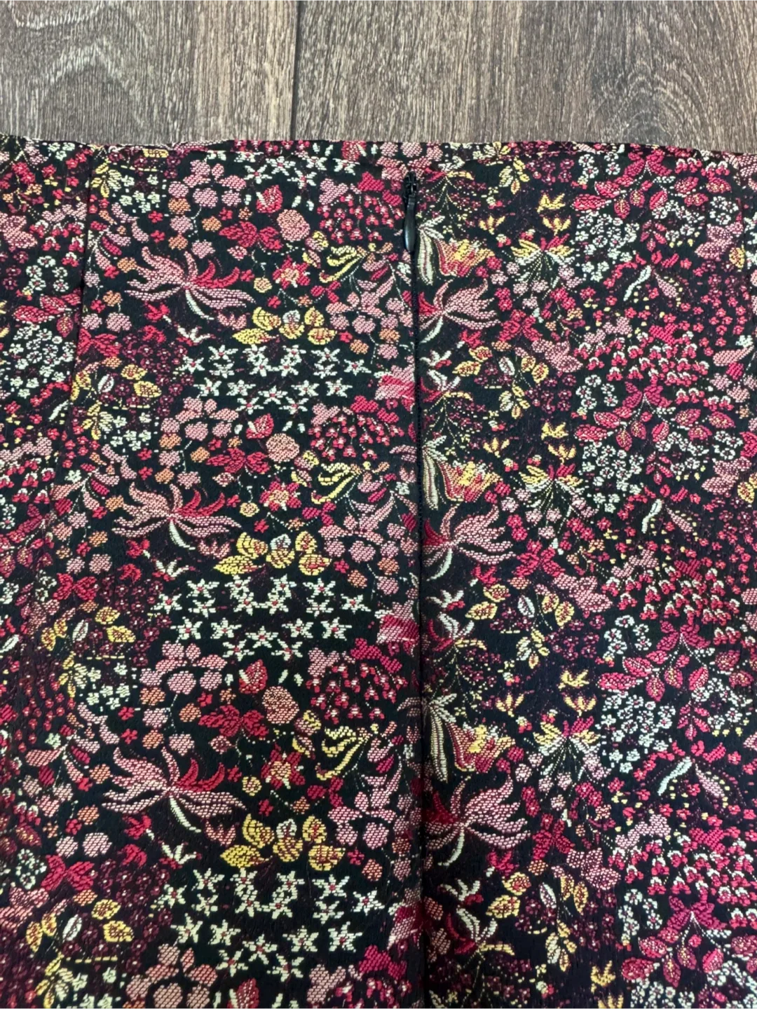 🌸 ZARA WOMAN Skirt – Floral Jacquard 🌸 image indicator(4)