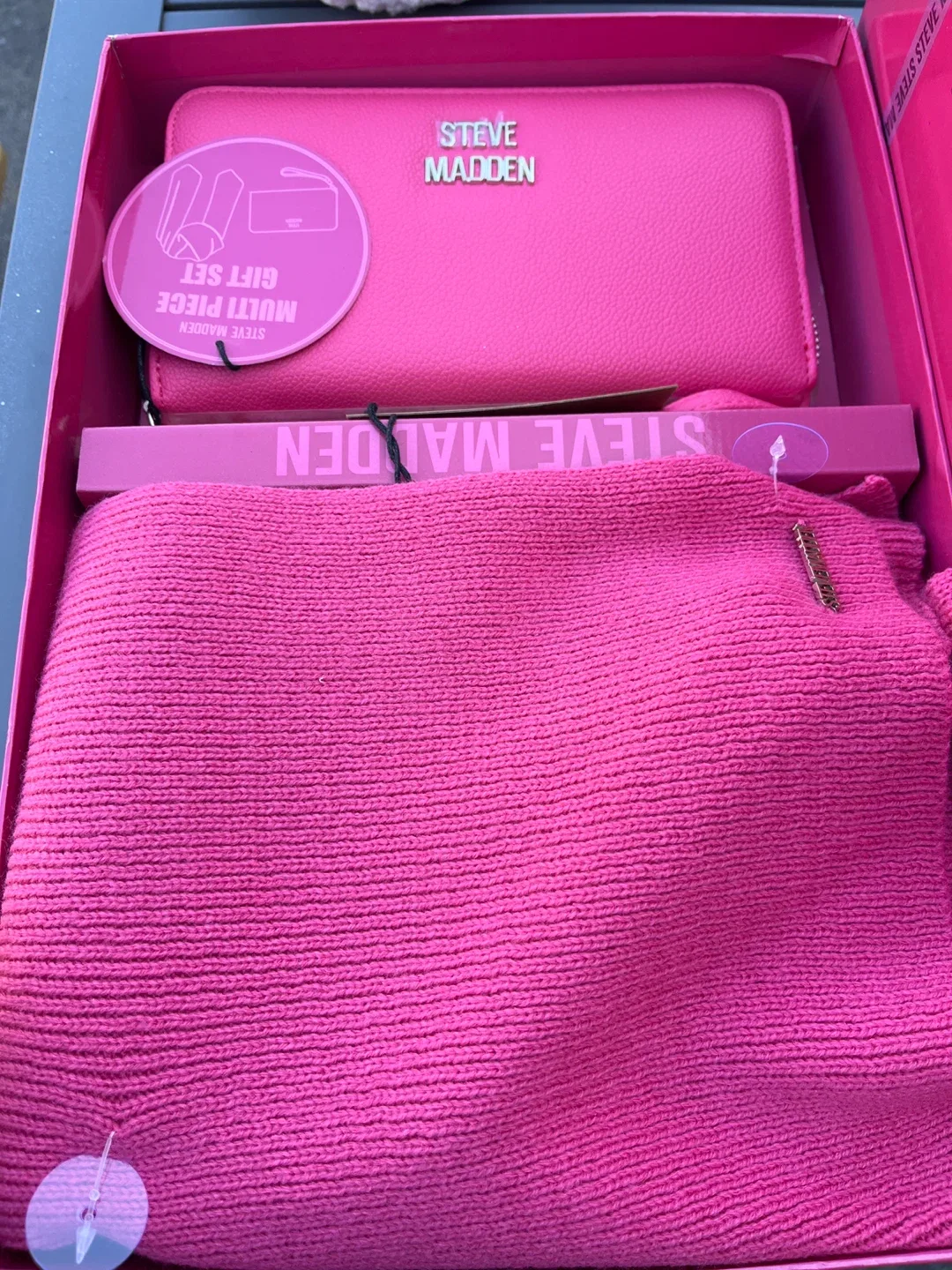 Steve Madden Pink Multi Piece Gift Set - New image indicator(3)