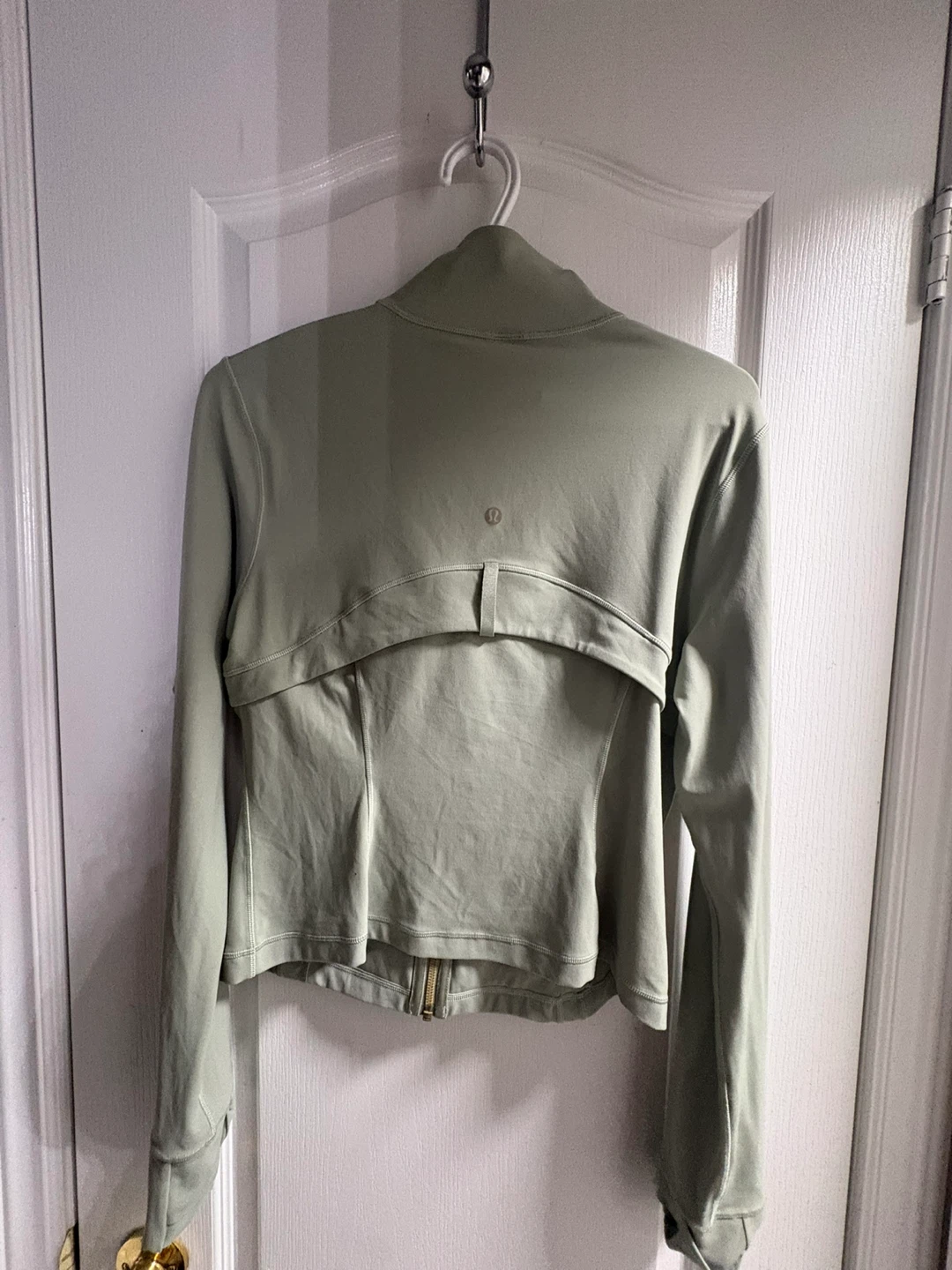 Lululemon Define cropped Jacket Size 12 - photo 3