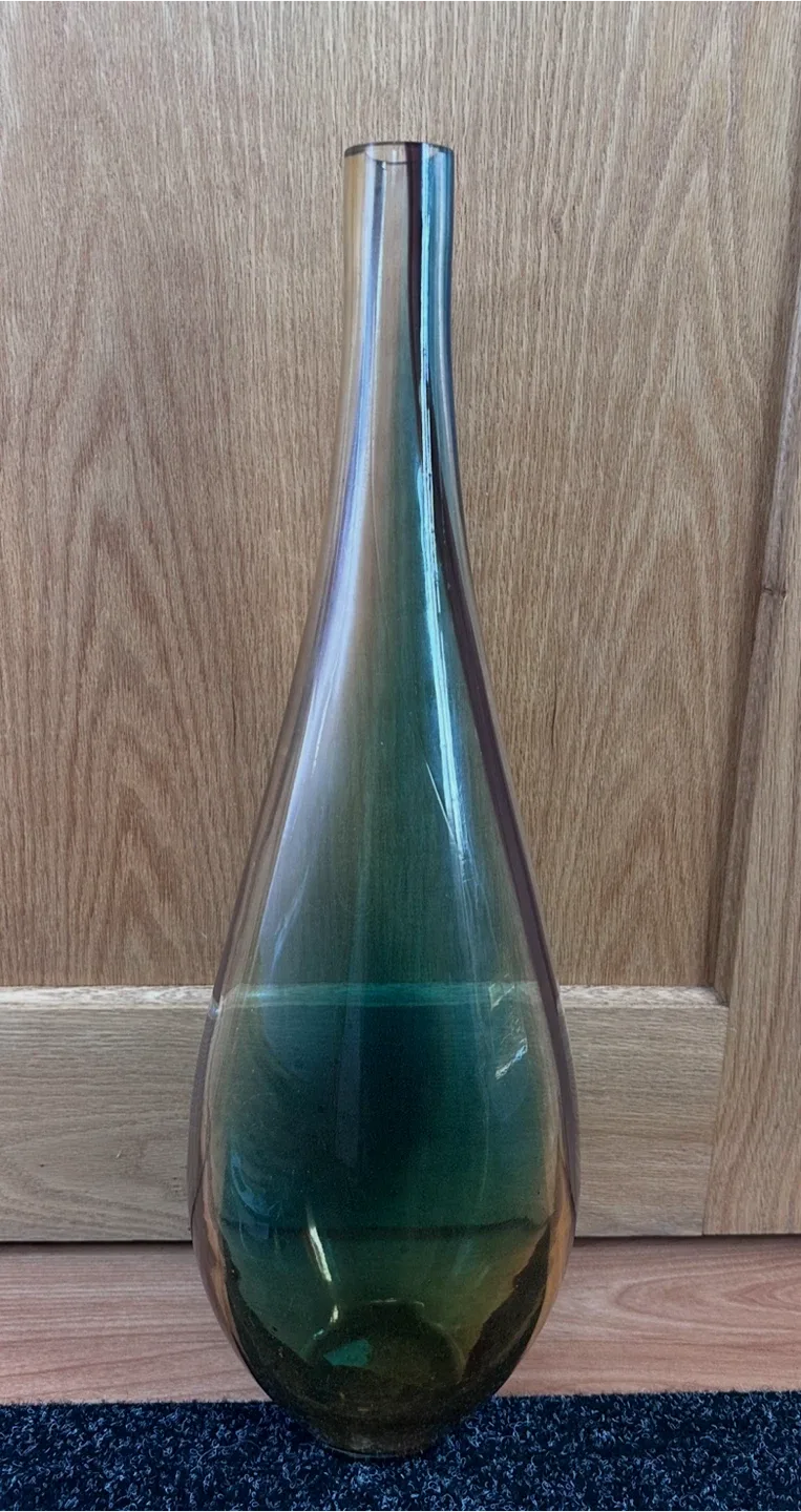 Elegant Decorative Vase image indicator(3)