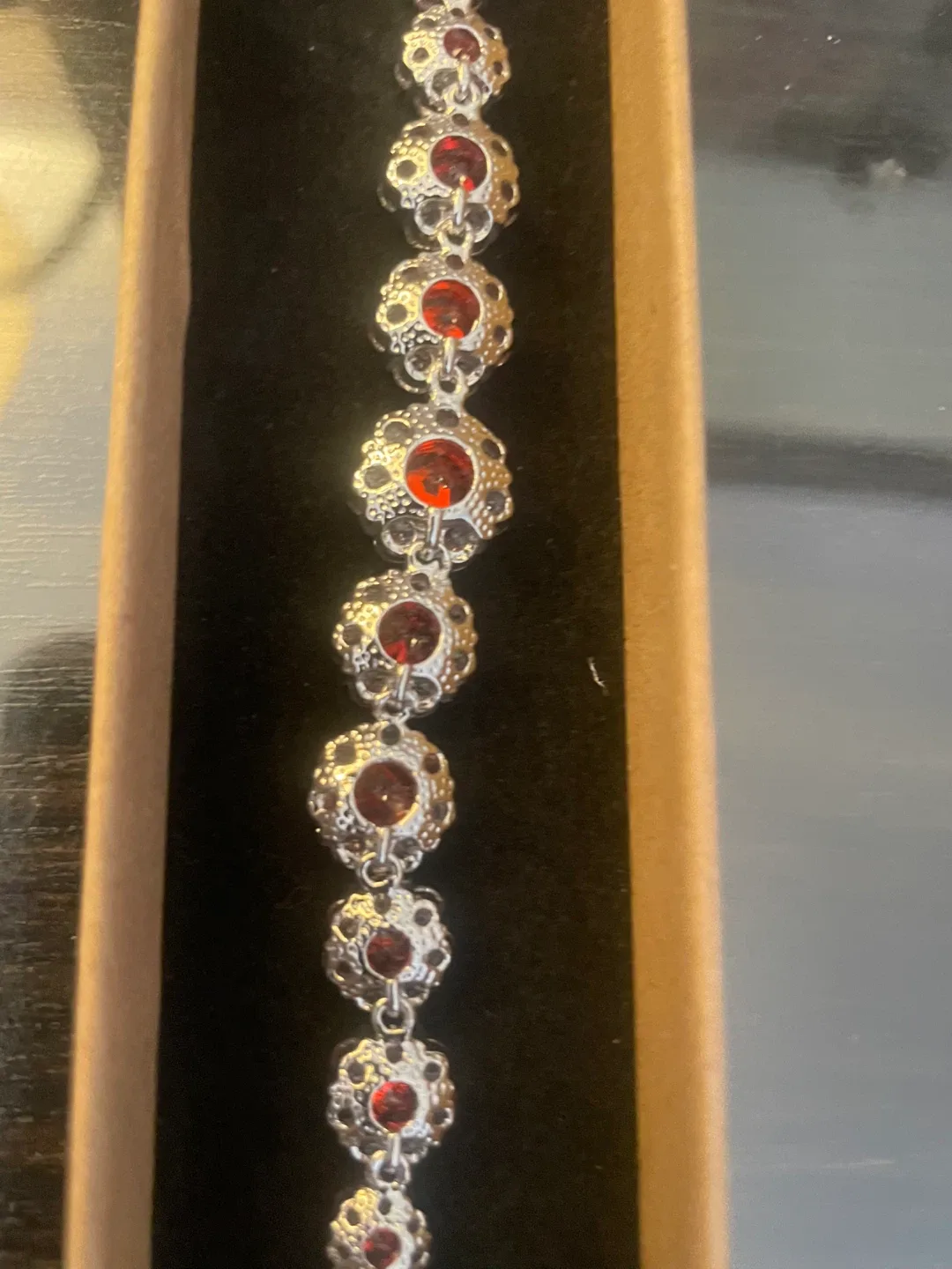 Red Stone Silver Bracelet image indicator(3)