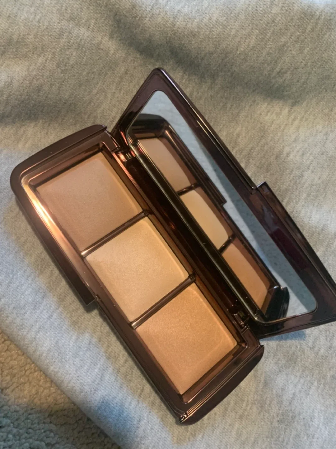 Hourglass Ambient Lighting Palette image indicator(3)