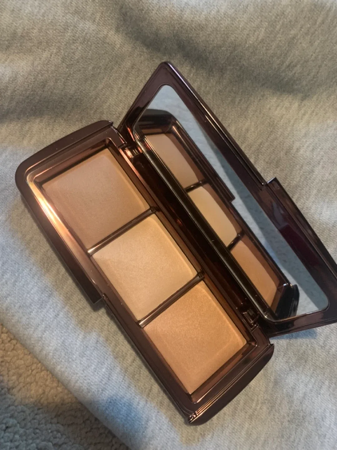 Hourglass Ambient Lighting Palette image indicator(4)