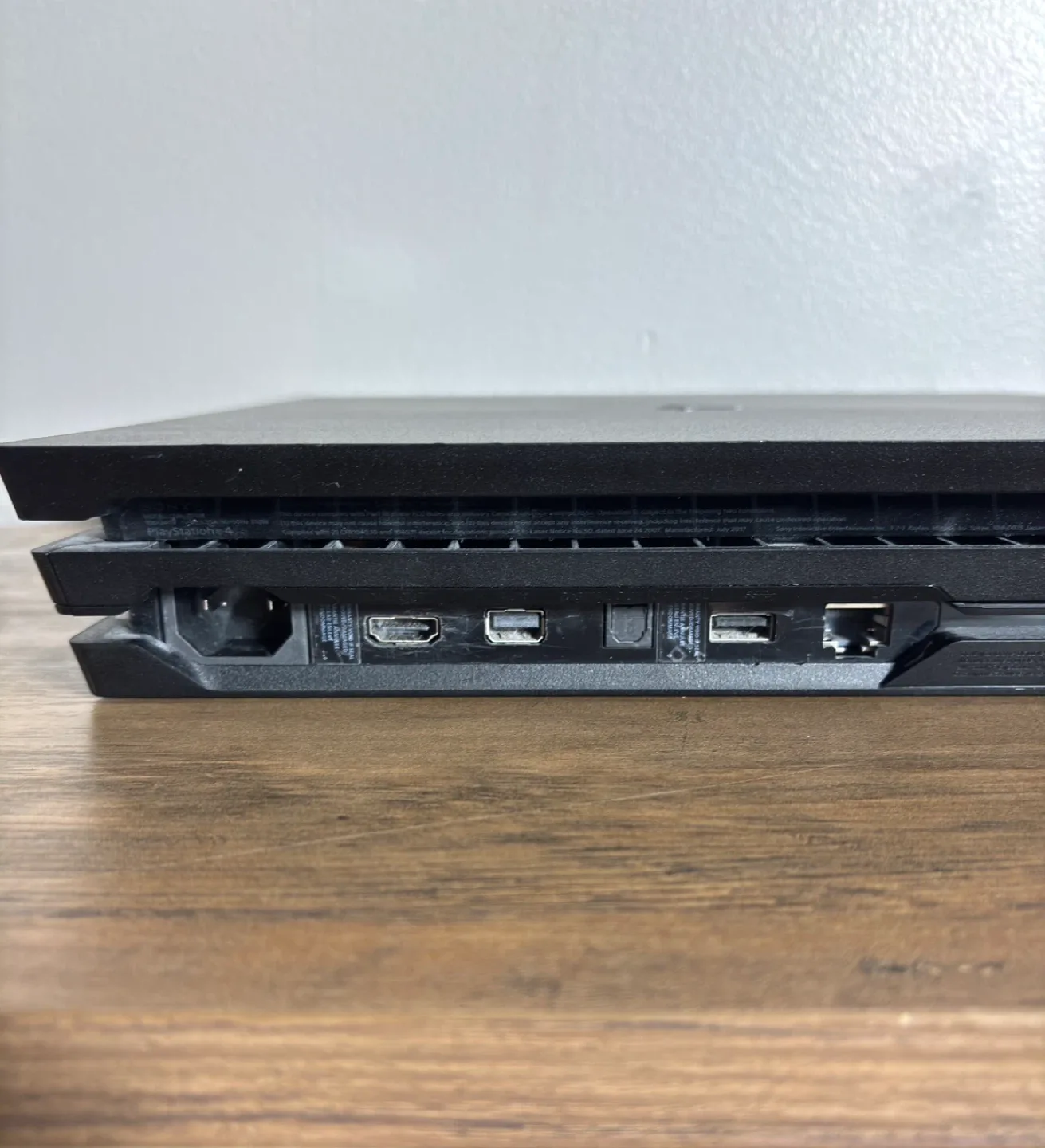 PS4 Pro 1TB + 2 Controllers + 9 Games - Best Price Around! image indicator(6)