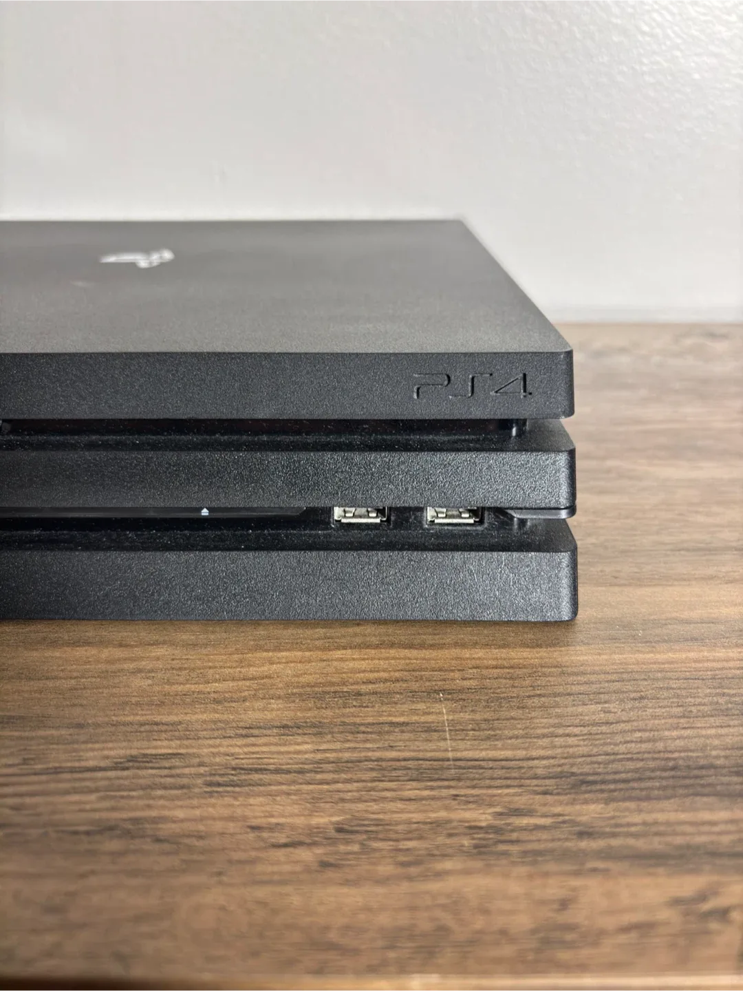 PS4 Pro 1TB + 2 Controllers + 9 Games - Best Price Around! image indicator(4)