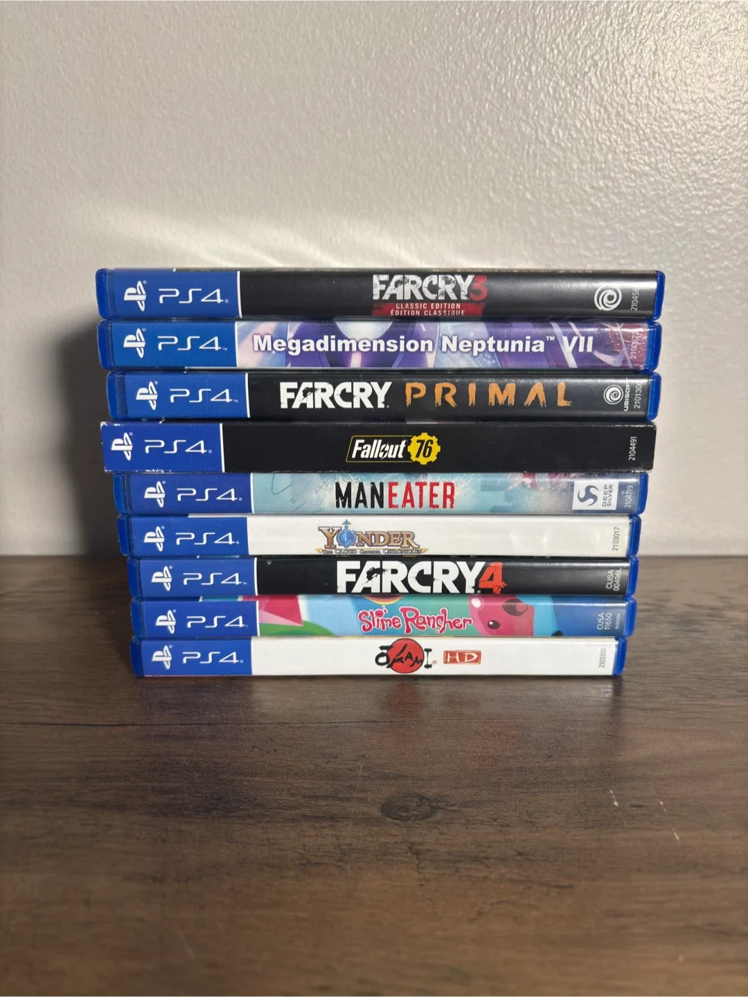 PS4 Pro 1TB + 2 Controllers + 9 Games - Best Price Around! image indicator(10)
