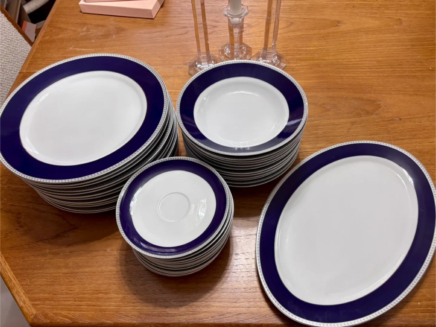 Royal Vienna China Set - Plates, Bowls, & Saucers image indicator(2)