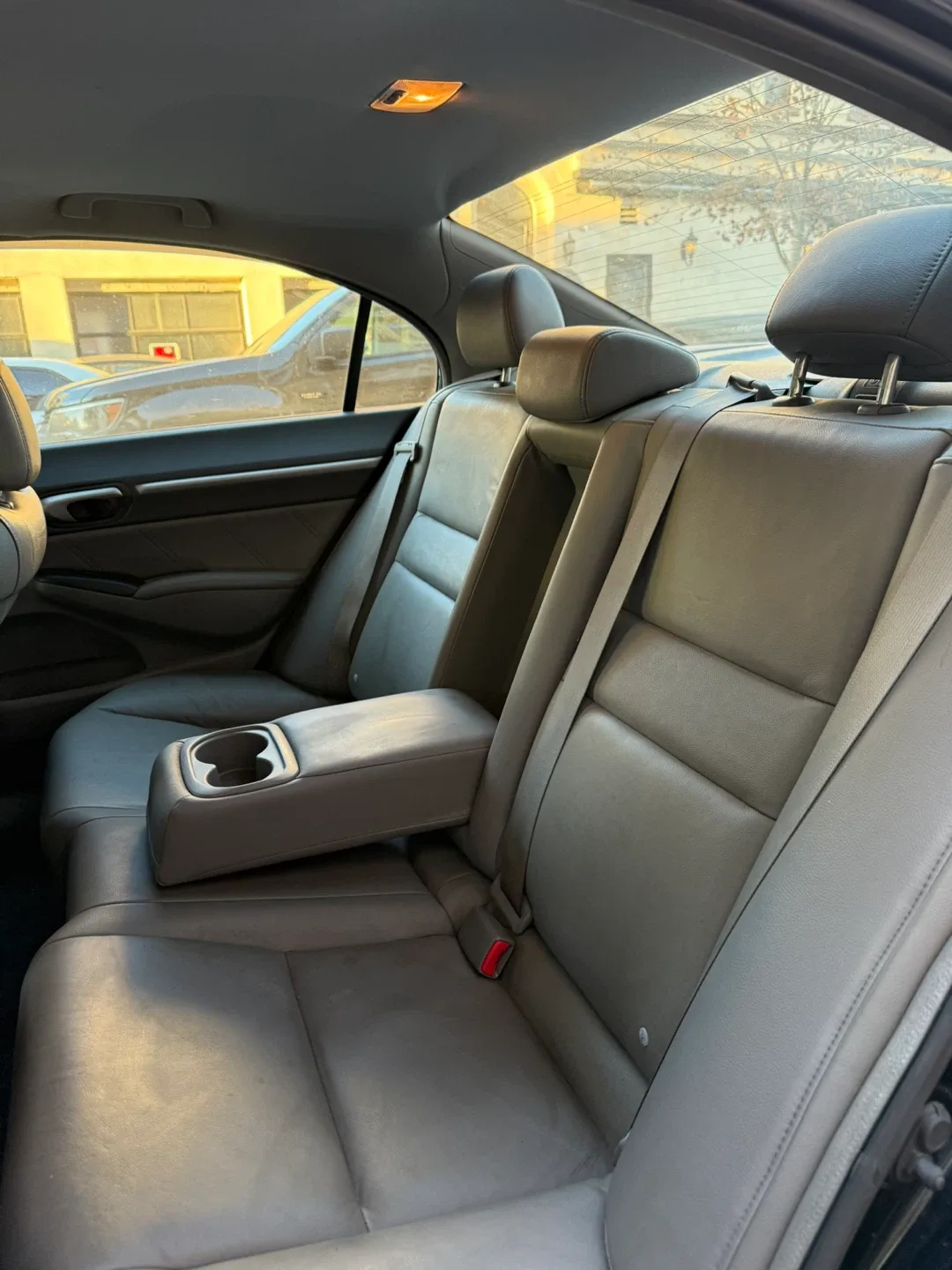 2010 Honda Civic EX-L - 124k miles image indicator(7)